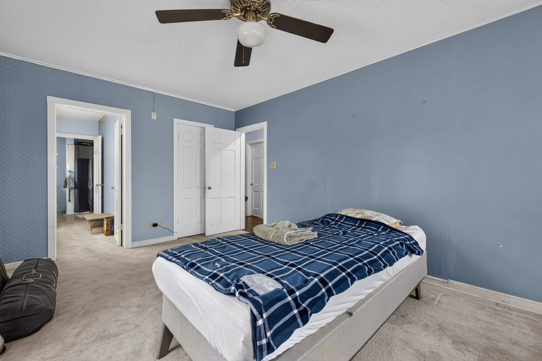 Single Family Residence For Sale in Mills County , 2211 Fisher Street, Goldthwaite, Texas 76844, 3 Bedroom, 2 Bathroom, Garage spaces, 2,769 Sqft, built in 1950, mls#21330221, Real Estate Agent in Goldthwaite, Homes For Sale in Mills county, Homes For Sale in Goldthwaite, Realtor in Goldthwaite Texas, Real Estate Brokerage Independent Realty Texas, Luminita Cordes Realtor