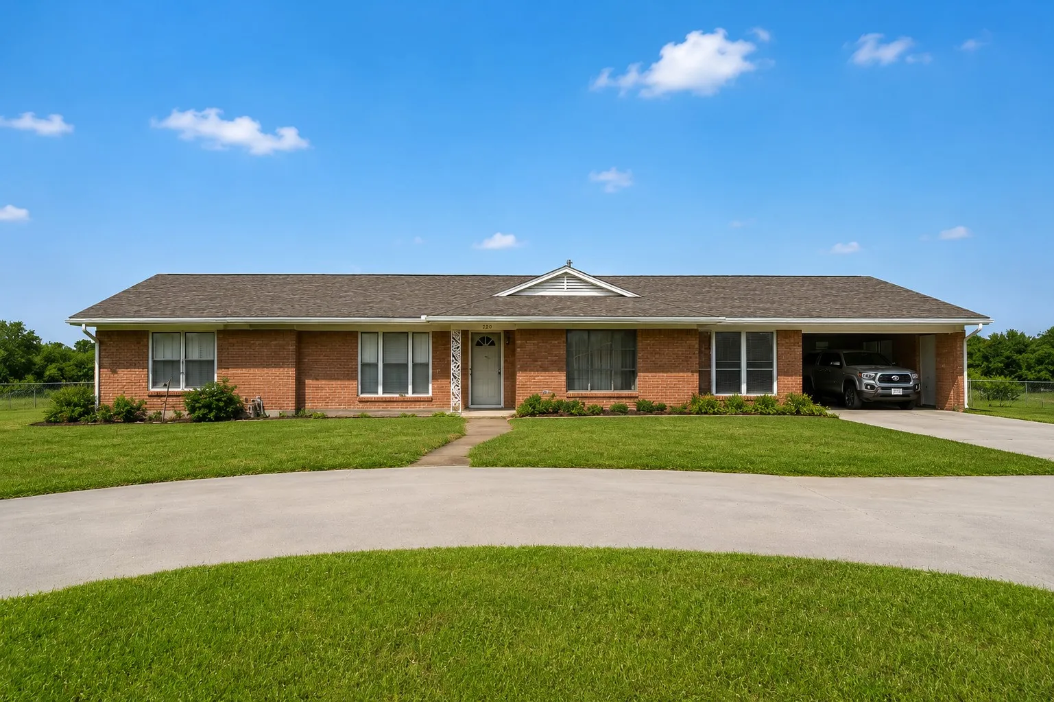 Single Family Residence For Sale in Mills County , 2211 Fisher Street, Goldthwaite, Texas 76844, 3 Bedroom, 2 Bathroom, Garage spaces, 2,769 Sqft, built in 1950, mls#21330221, Real Estate Agent in Goldthwaite, Homes For Sale in Mills county, Homes For Sale in Goldthwaite, Realtor in Goldthwaite Texas, Real Estate Brokerage Independent Realty Texas, Luminita Cordes Realtor