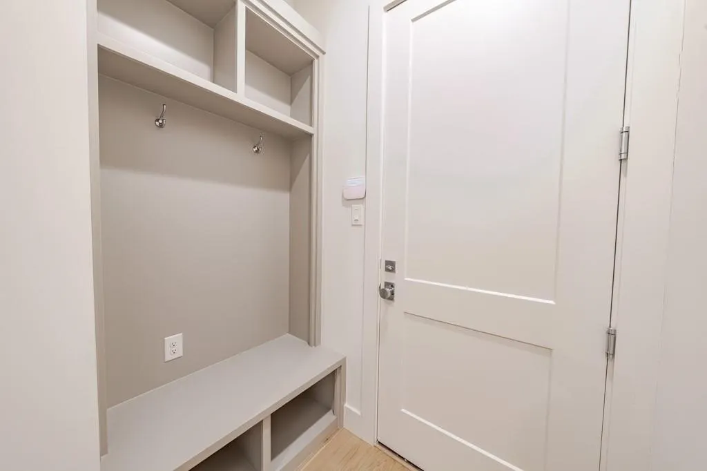 Duplex For Rent in Dallas County , 4129 Grassmere, University Park, Texas 75205, 4 Bedroom, 6 Bathroom, 2 Garage spaces, 4,051 Sqft, built in 2025, mls#21329483, Real Estate Agent in University Park, Homes For Rent in Dallas county, Homes For Rent in University Park, Realtor in University Park Texas, Real Estate Brokerage Independent Realty Texas, Luminita Cordes Realtor