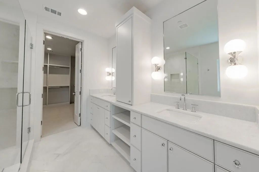 Duplex For Rent in Dallas County , 4129 Grassmere, University Park, Texas 75205, 4 Bedroom, 6 Bathroom, 2 Garage spaces, 4,051 Sqft, built in 2025, mls#21329483, Real Estate Agent in University Park, Homes For Rent in Dallas county, Homes For Rent in University Park, Realtor in University Park Texas, Real Estate Brokerage Independent Realty Texas, Luminita Cordes Realtor