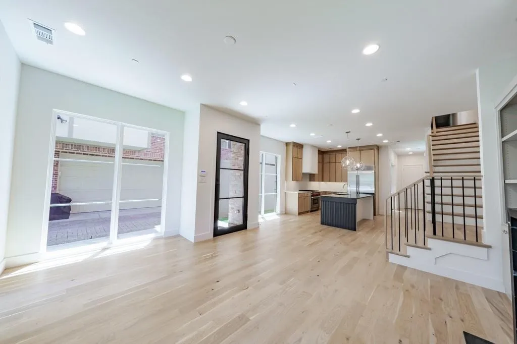 Duplex For Rent in Dallas County , 4129 Grassmere, University Park, Texas 75205, 4 Bedroom, 6 Bathroom, 2 Garage spaces, 4,051 Sqft, built in 2025, mls#21329483, Real Estate Agent in University Park, Homes For Rent in Dallas county, Homes For Rent in University Park, Realtor in University Park Texas, Real Estate Brokerage Independent Realty Texas, Luminita Cordes Realtor