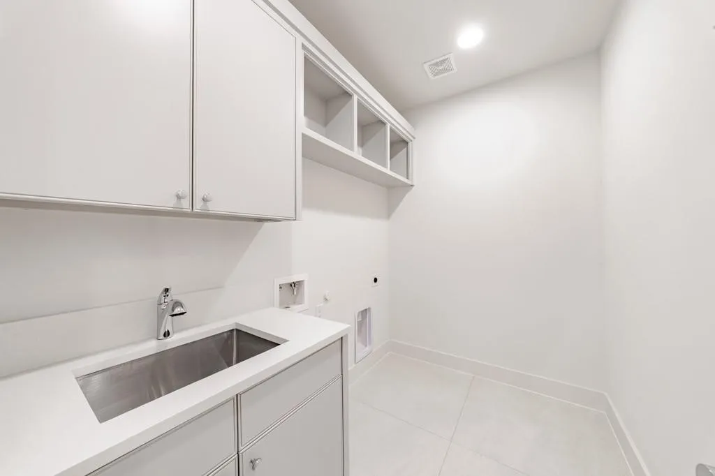 Duplex For Rent in Dallas County , 4129 Grassmere, University Park, Texas 75205, 4 Bedroom, 6 Bathroom, 2 Garage spaces, 4,051 Sqft, built in 2025, mls#21329483, Real Estate Agent in University Park, Homes For Rent in Dallas county, Homes For Rent in University Park, Realtor in University Park Texas, Real Estate Brokerage Independent Realty Texas, Luminita Cordes Realtor