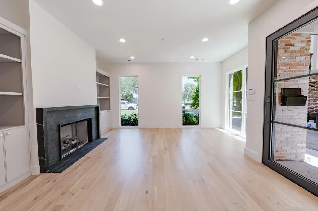 Duplex For Rent in Dallas County , 4129 Grassmere, University Park, Texas 75205, 4 Bedroom, 6 Bathroom, 2 Garage spaces, 4,051 Sqft, built in 2025, mls#21329483, Real Estate Agent in University Park, Homes For Rent in Dallas county, Homes For Rent in University Park, Realtor in University Park Texas, Real Estate Brokerage Independent Realty Texas, Luminita Cordes Realtor