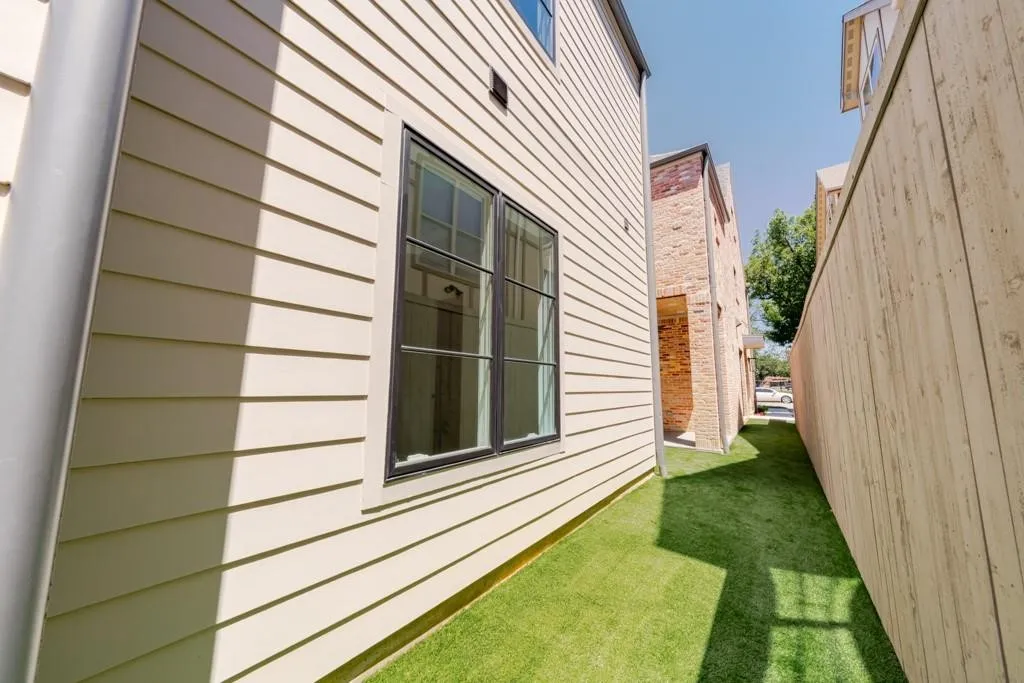 Duplex For Rent in Dallas County , 4129 Grassmere, University Park, Texas 75205, 4 Bedroom, 6 Bathroom, 2 Garage spaces, 4,051 Sqft, built in 2025, mls#21329483, Real Estate Agent in University Park, Homes For Rent in Dallas county, Homes For Rent in University Park, Realtor in University Park Texas, Real Estate Brokerage Independent Realty Texas, Luminita Cordes Realtor