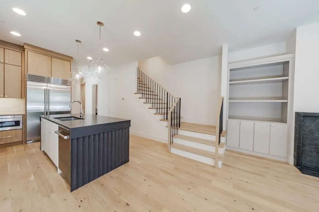 Duplex For Rent in Dallas County , 4129 Grassmere, University Park, Texas 75205, 4 Bedroom, 6 Bathroom, 2 Garage spaces, 4,051 Sqft, built in 2025, mls#21329483, Real Estate Agent in University Park, Homes For Rent in Dallas county, Homes For Rent in University Park, Realtor in University Park Texas, Real Estate Brokerage Independent Realty Texas, Luminita Cordes Realtor