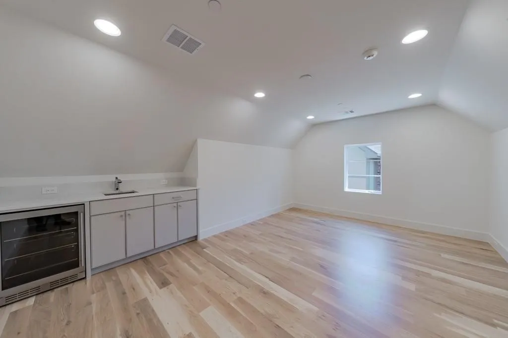 Duplex For Rent in Dallas County , 4129 Grassmere, University Park, Texas 75205, 4 Bedroom, 6 Bathroom, 2 Garage spaces, 4,051 Sqft, built in 2025, mls#21329483, Real Estate Agent in University Park, Homes For Rent in Dallas county, Homes For Rent in University Park, Realtor in University Park Texas, Real Estate Brokerage Independent Realty Texas, Luminita Cordes Realtor
