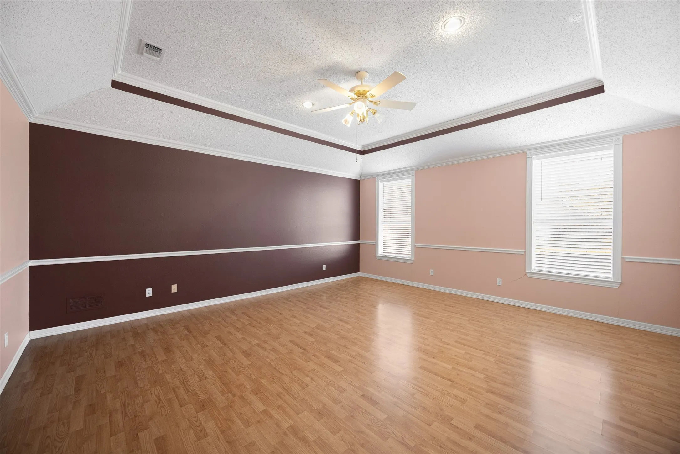 Single Family Residence For Sale in Collin County , 14184 County Road 489, Nevada, Texas 75173, 4 Bedroom, 3 Bathroom, 4 Garage spaces, 3,083 Sqft, built in 1996, mls#21329750, Real Estate Agent in Nevada, Homes For Sale in Collin county, Homes For Sale in Nevada, Realtor in Nevada Texas, Real Estate Brokerage Independent Realty Texas, Luminita Cordes Realtor