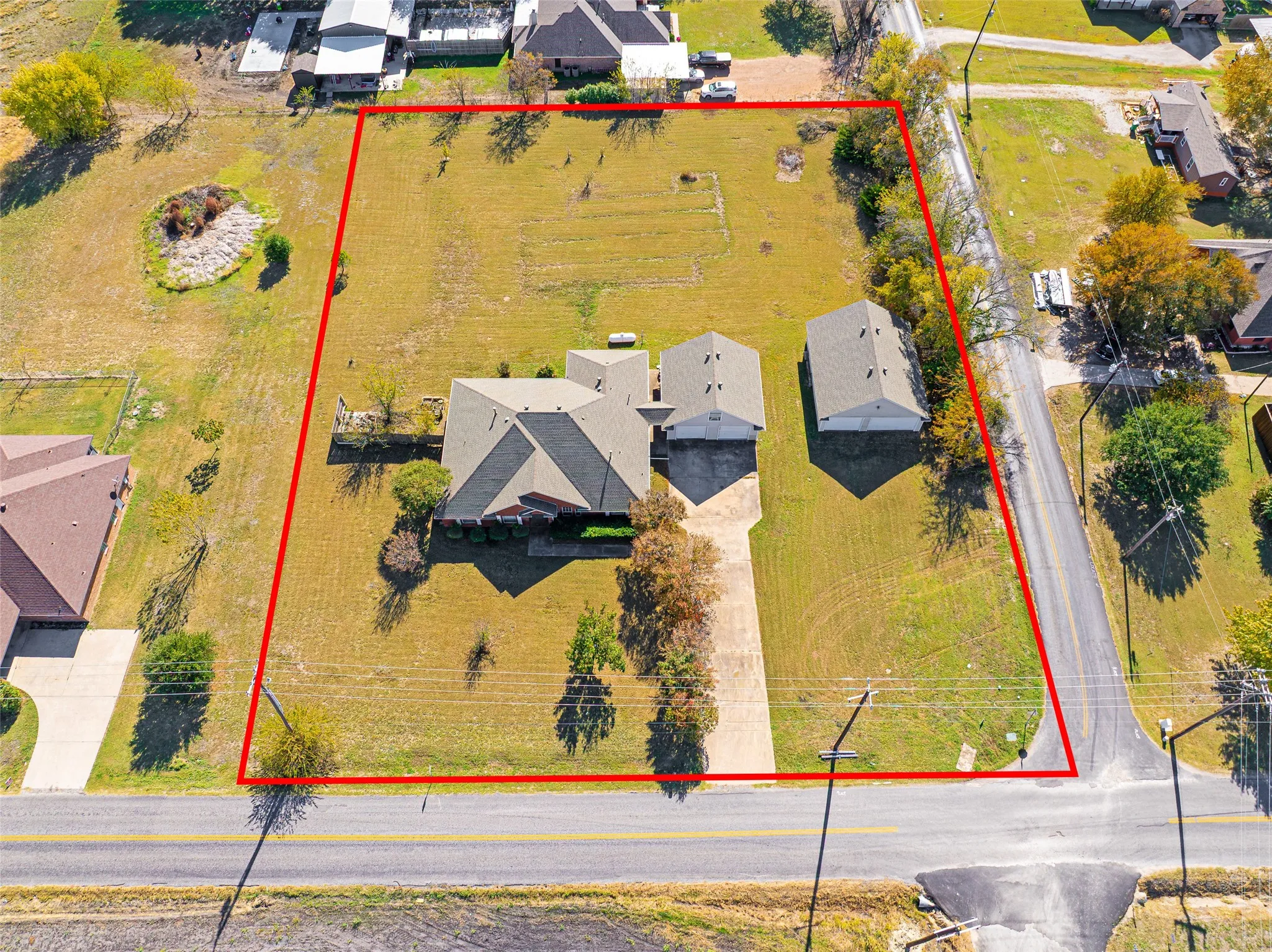 Single Family Residence For Sale in Collin County , 14184 County Road 489, Nevada, Texas 75173, 4 Bedroom, 3 Bathroom, 4 Garage spaces, 3,083 Sqft, built in 1996, mls#21329750, Real Estate Agent in Nevada, Homes For Sale in Collin county, Homes For Sale in Nevada, Realtor in Nevada Texas, Real Estate Brokerage Independent Realty Texas, Luminita Cordes Realtor