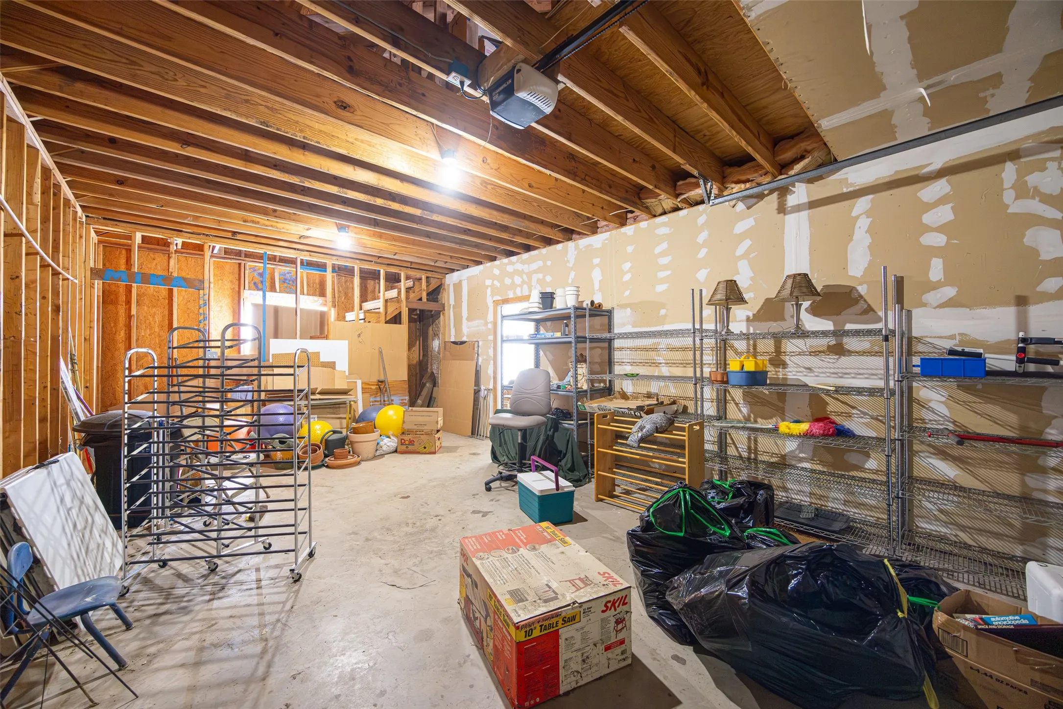 Single Family Residence For Sale in Collin County , 14184 County Road 489, Nevada, Texas 75173, 4 Bedroom, 3 Bathroom, 4 Garage spaces, 3,083 Sqft, built in 1996, mls#21329750, Real Estate Agent in Nevada, Homes For Sale in Collin county, Homes For Sale in Nevada, Realtor in Nevada Texas, Real Estate Brokerage Independent Realty Texas, Luminita Cordes Realtor