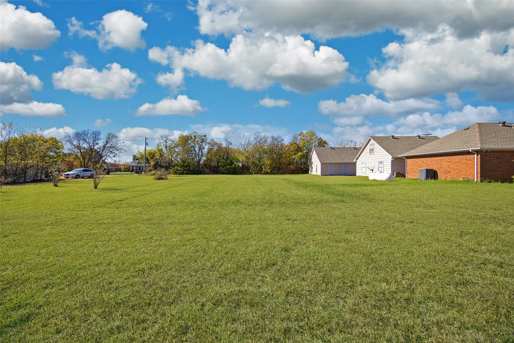 Single Family Residence For Sale in Collin County , 14184 County Road 489, Nevada, Texas 75173, 4 Bedroom, 3 Bathroom, 4 Garage spaces, 3,083 Sqft, built in 1996, mls#21329750, Real Estate Agent in Nevada, Homes For Sale in Collin county, Homes For Sale in Nevada, Realtor in Nevada Texas, Real Estate Brokerage Independent Realty Texas, Luminita Cordes Realtor