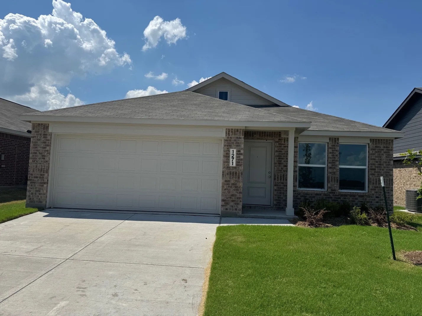 Single Family Residence For Rent in Kaufman County , 1271 Falcon Heights, Forney, Texas 75126, 3 Bedroom, 2 Bathroom, 2 Garage spaces, 1,522 Sqft, built in 2025, mls#21330250, Real Estate Agent in Forney, Homes For Rent in Kaufman county, Homes For Rent in Forney, Realtor in Forney Texas, Real Estate Brokerage Independent Realty Texas, Luminita Cordes Realtor