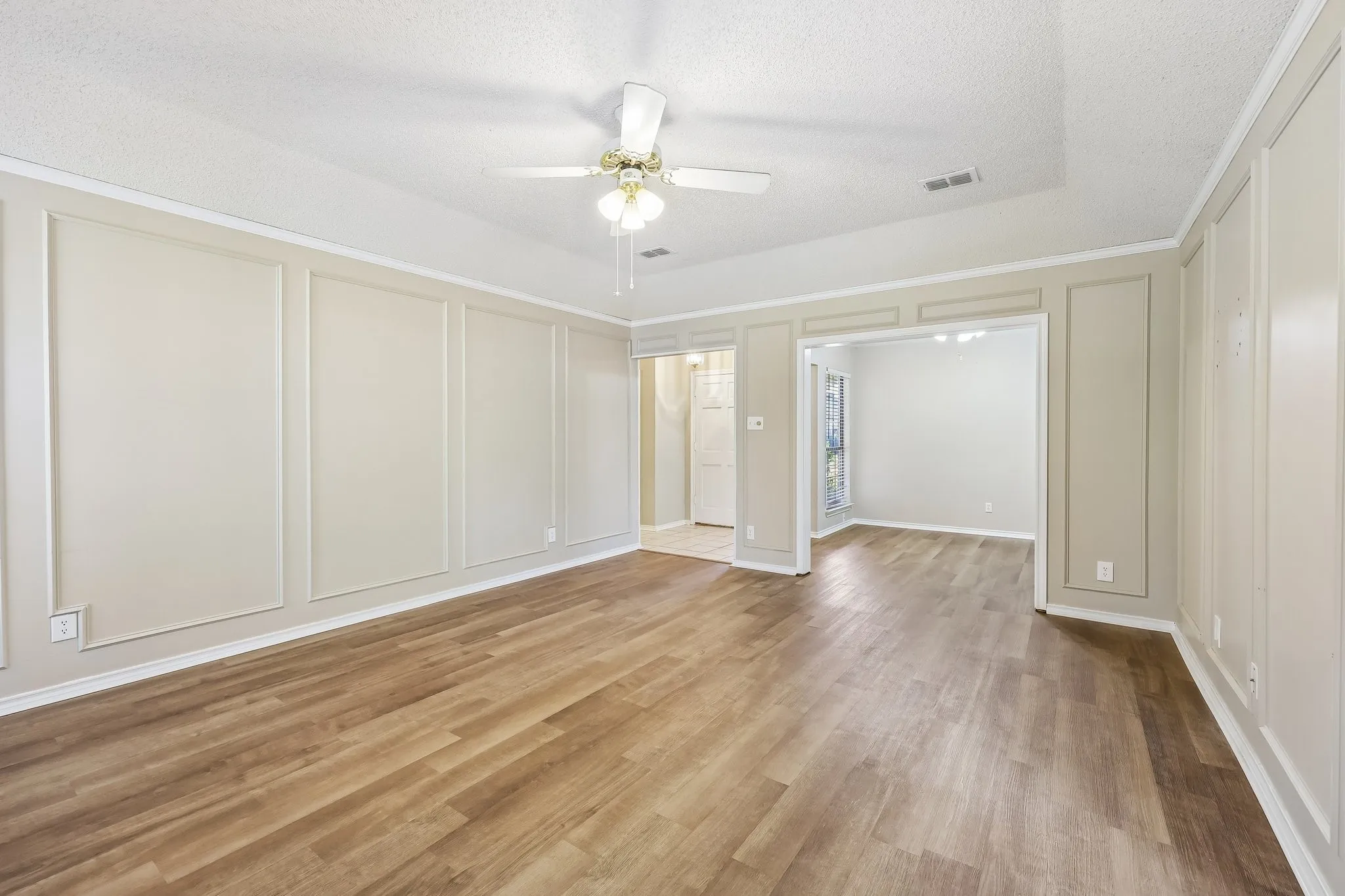 Single Family Residence For Sale in Denton County , 3211 Brookview Drive, Corinth, Texas 76210, 3 Bedroom, 2 Bathroom, 2 Garage spaces, 1,515 Sqft, built in 1986, mls#21324521, Real Estate Agent in Corinth, Homes For Sale in Denton county, Homes For Sale in Corinth, Realtor in Corinth Texas, Real Estate Brokerage Independent Realty Texas, Luminita Cordes Realtor