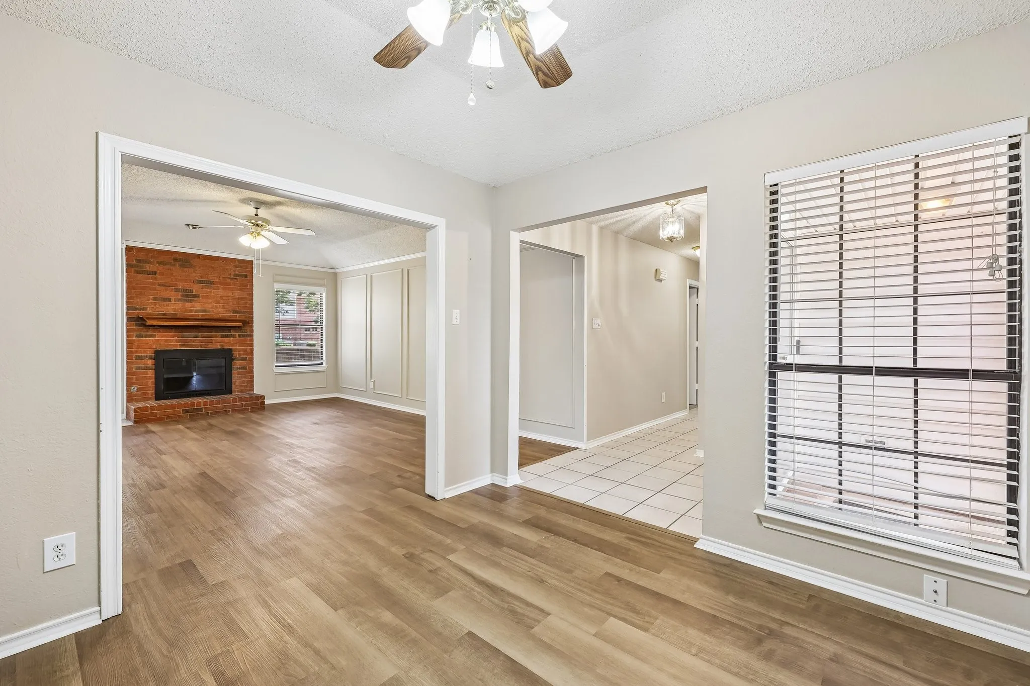 Single Family Residence For Sale in Denton County , 3211 Brookview Drive, Corinth, Texas 76210, 3 Bedroom, 2 Bathroom, 2 Garage spaces, 1,515 Sqft, built in 1986, mls#21324521, Real Estate Agent in Corinth, Homes For Sale in Denton county, Homes For Sale in Corinth, Realtor in Corinth Texas, Real Estate Brokerage Independent Realty Texas, Luminita Cordes Realtor