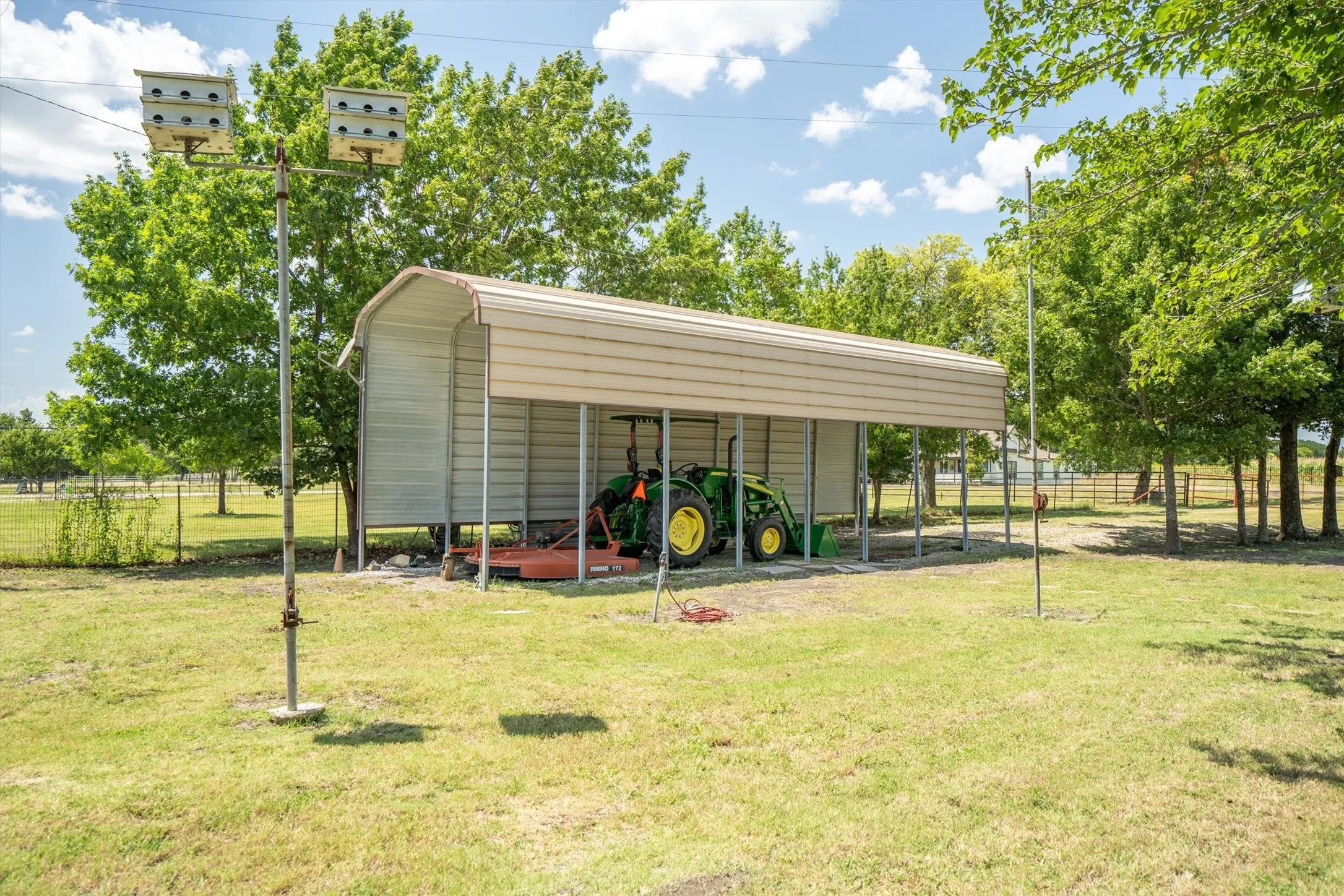Single Family Residence For Sale in Collin County , 12972 Fm 981, Blue Ridge, Texas 75424, 3 Bedroom, 2 Bathroom, 1 Garage spaces, 2,183 Sqft, built in 1980, mls#21329979, Real Estate Agent in Blue Ridge, Homes For Sale in Collin county, Homes For Sale in Blue Ridge, Realtor in Blue Ridge Texas, Real Estate Brokerage Independent Realty Texas, Luminita Cordes Realtor