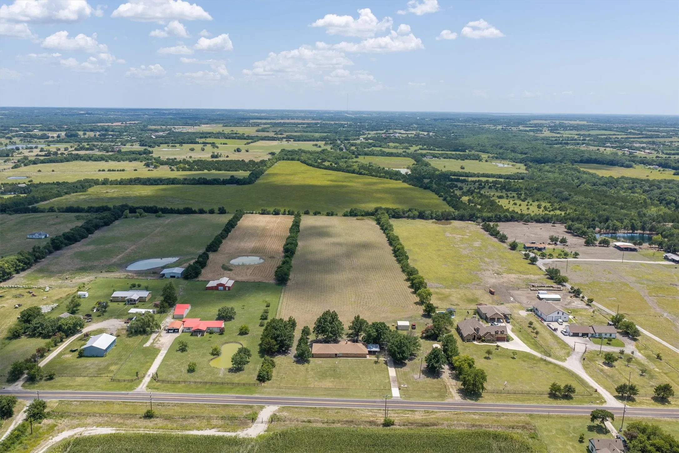 Single Family Residence For Sale in Collin County , 12972 Fm 981, Blue Ridge, Texas 75424, 3 Bedroom, 2 Bathroom, 1 Garage spaces, 2,183 Sqft, built in 1980, mls#21329979, Real Estate Agent in Blue Ridge, Homes For Sale in Collin county, Homes For Sale in Blue Ridge, Realtor in Blue Ridge Texas, Real Estate Brokerage Independent Realty Texas, Luminita Cordes Realtor