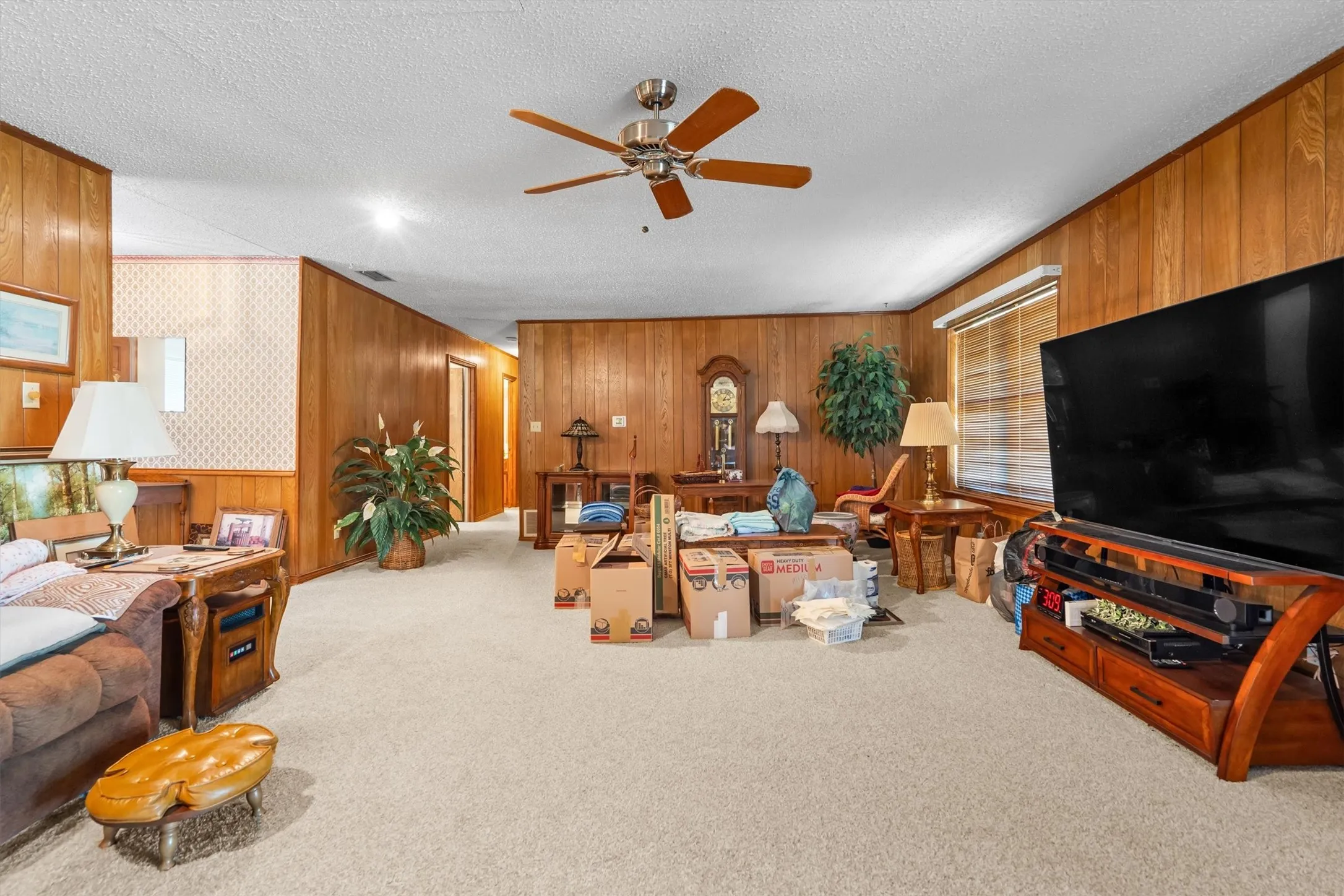 Single Family Residence For Sale in Collin County , 12972 Fm 981, Blue Ridge, Texas 75424, 3 Bedroom, 2 Bathroom, 1 Garage spaces, 2,183 Sqft, built in 1980, mls#21329979, Real Estate Agent in Blue Ridge, Homes For Sale in Collin county, Homes For Sale in Blue Ridge, Realtor in Blue Ridge Texas, Real Estate Brokerage Independent Realty Texas, Luminita Cordes Realtor