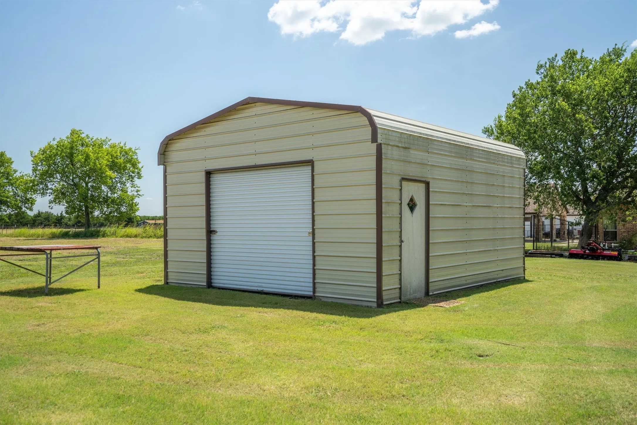 Single Family Residence For Sale in Collin County , 12972 Fm 981, Blue Ridge, Texas 75424, 3 Bedroom, 2 Bathroom, 1 Garage spaces, 2,183 Sqft, built in 1980, mls#21329979, Real Estate Agent in Blue Ridge, Homes For Sale in Collin county, Homes For Sale in Blue Ridge, Realtor in Blue Ridge Texas, Real Estate Brokerage Independent Realty Texas, Luminita Cordes Realtor