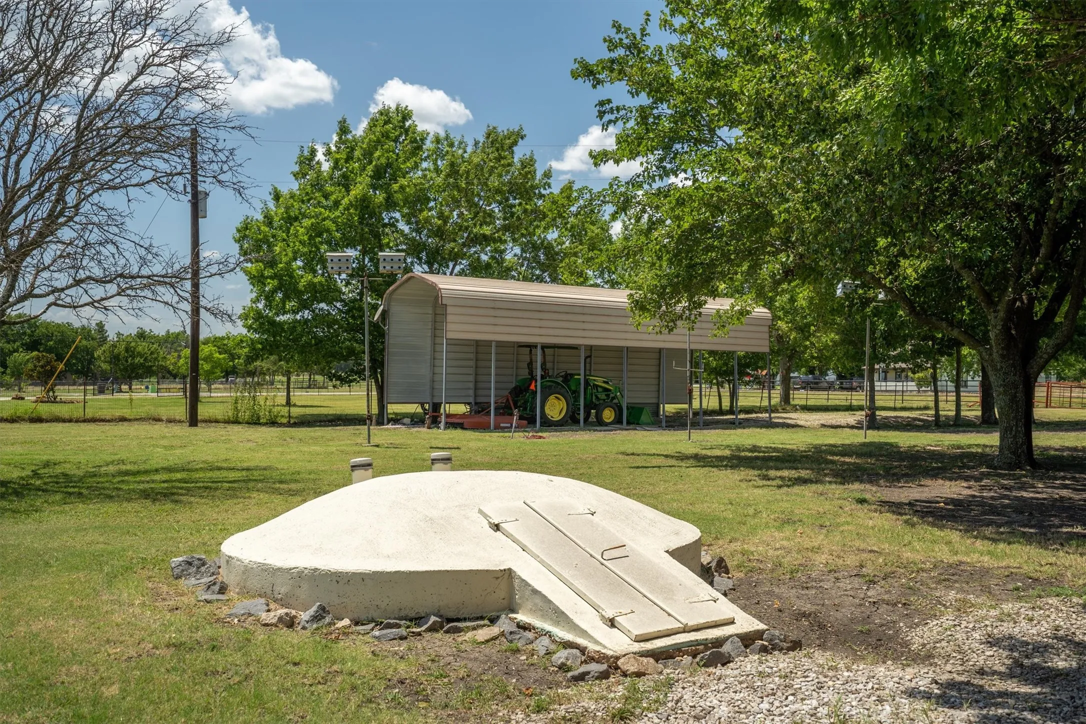 Single Family Residence For Sale in Collin County , 12972 Fm 981, Blue Ridge, Texas 75424, 3 Bedroom, 2 Bathroom, 1 Garage spaces, 2,183 Sqft, built in 1980, mls#21329979, Real Estate Agent in Blue Ridge, Homes For Sale in Collin county, Homes For Sale in Blue Ridge, Realtor in Blue Ridge Texas, Real Estate Brokerage Independent Realty Texas, Luminita Cordes Realtor