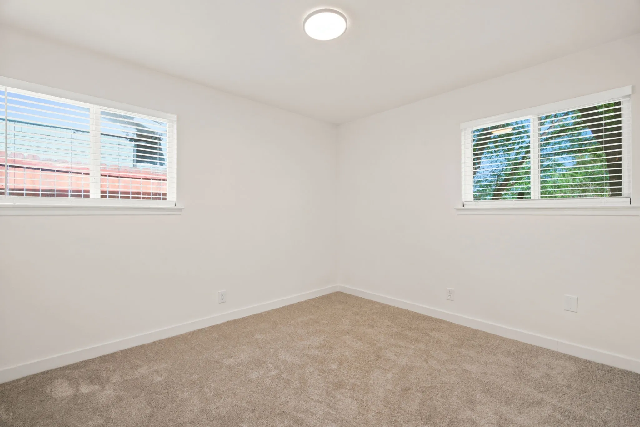 Single Family Residence For Sale in Tarrant County , 6632 Ellis Road, Fort Worth, Texas 76112, 3 Bedroom, 2 Bathroom, Garage spaces, 1,596 Sqft, built in 1960, mls#21323193, Real Estate Agent in Fort Worth, Homes For Sale in Tarrant county, Homes For Sale in Fort Worth, Realtor in Fort Worth Texas, Real Estate Brokerage Independent Realty Texas, Luminita Cordes Realtor