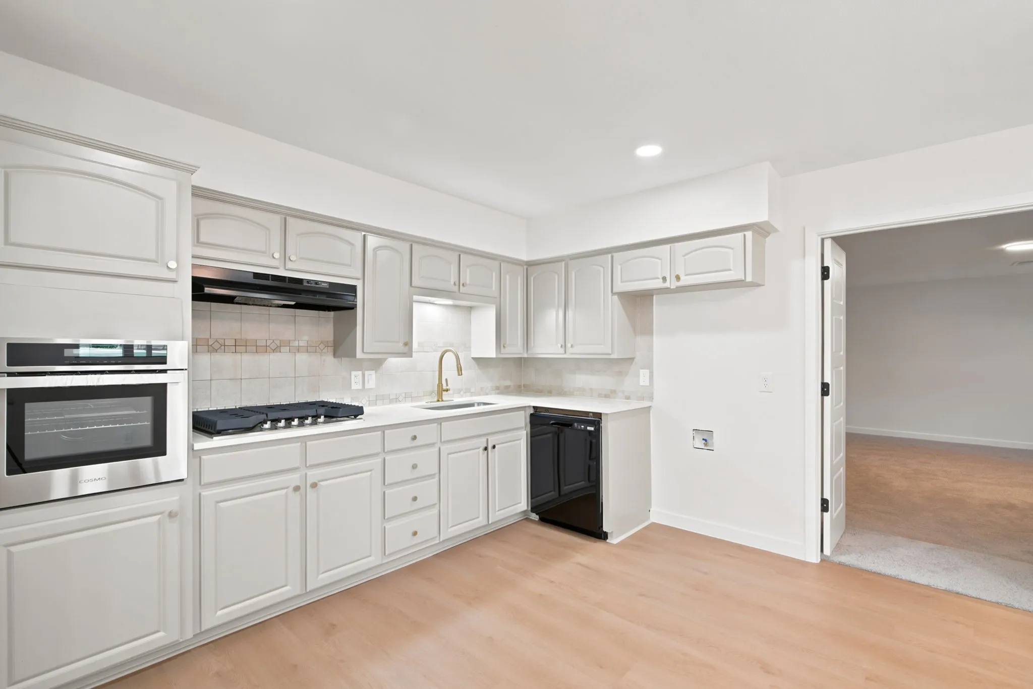Single Family Residence For Sale in Tarrant County , 6632 Ellis Road, Fort Worth, Texas 76112, 3 Bedroom, 2 Bathroom, Garage spaces, 1,596 Sqft, built in 1960, mls#21323193, Real Estate Agent in Fort Worth, Homes For Sale in Tarrant county, Homes For Sale in Fort Worth, Realtor in Fort Worth Texas, Real Estate Brokerage Independent Realty Texas, Luminita Cordes Realtor