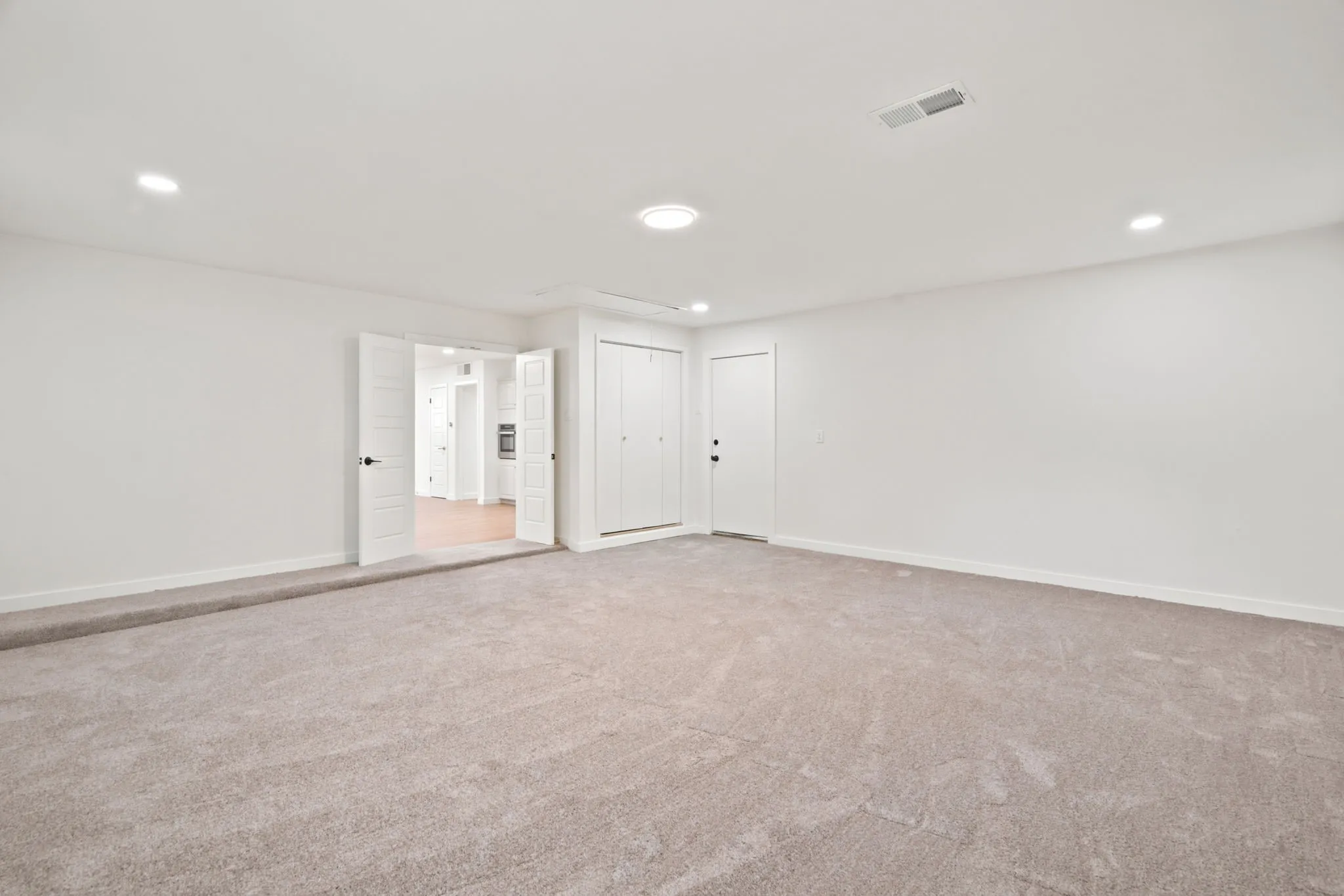 Single Family Residence For Sale in Tarrant County , 6632 Ellis Road, Fort Worth, Texas 76112, 3 Bedroom, 2 Bathroom, Garage spaces, 1,596 Sqft, built in 1960, mls#21323193, Real Estate Agent in Fort Worth, Homes For Sale in Tarrant county, Homes For Sale in Fort Worth, Realtor in Fort Worth Texas, Real Estate Brokerage Independent Realty Texas, Luminita Cordes Realtor