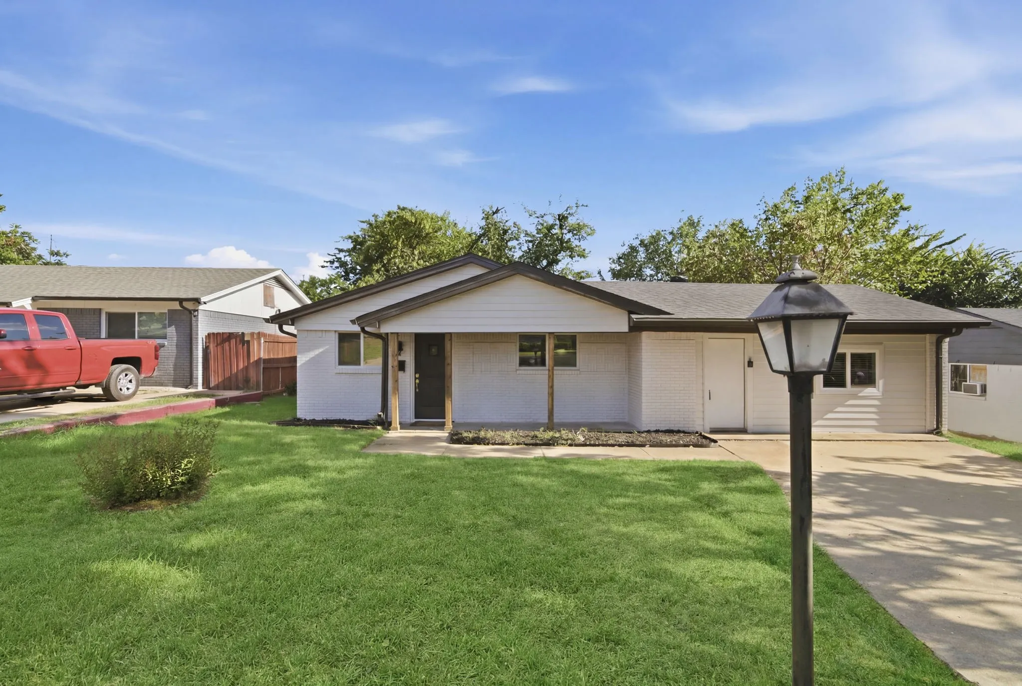 Single Family Residence For Sale in Tarrant County , 6632 Ellis Road, Fort Worth, Texas 76112, 3 Bedroom, 2 Bathroom, Garage spaces, 1,596 Sqft, built in 1960, mls#21323193, Real Estate Agent in Fort Worth, Homes For Sale in Tarrant county, Homes For Sale in Fort Worth, Realtor in Fort Worth Texas, Real Estate Brokerage Independent Realty Texas, Luminita Cordes Realtor