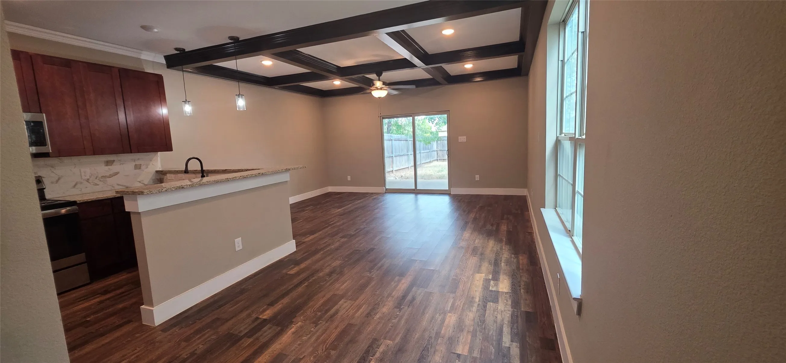 Townhouse For Rent in Tarrant County , 1705 Ash Crescent Street, Fort Worth, Texas 76104, 3 Bedroom, 3 Bathroom, 1 Garage spaces, 1,589 Sqft, built in 2022, mls#21329068, Real Estate Agent in Fort Worth, Homes For Rent in Tarrant county, Homes For Rent in Fort Worth, Realtor in Fort Worth Texas, Real Estate Brokerage Independent Realty Texas, Luminita Cordes Realtor