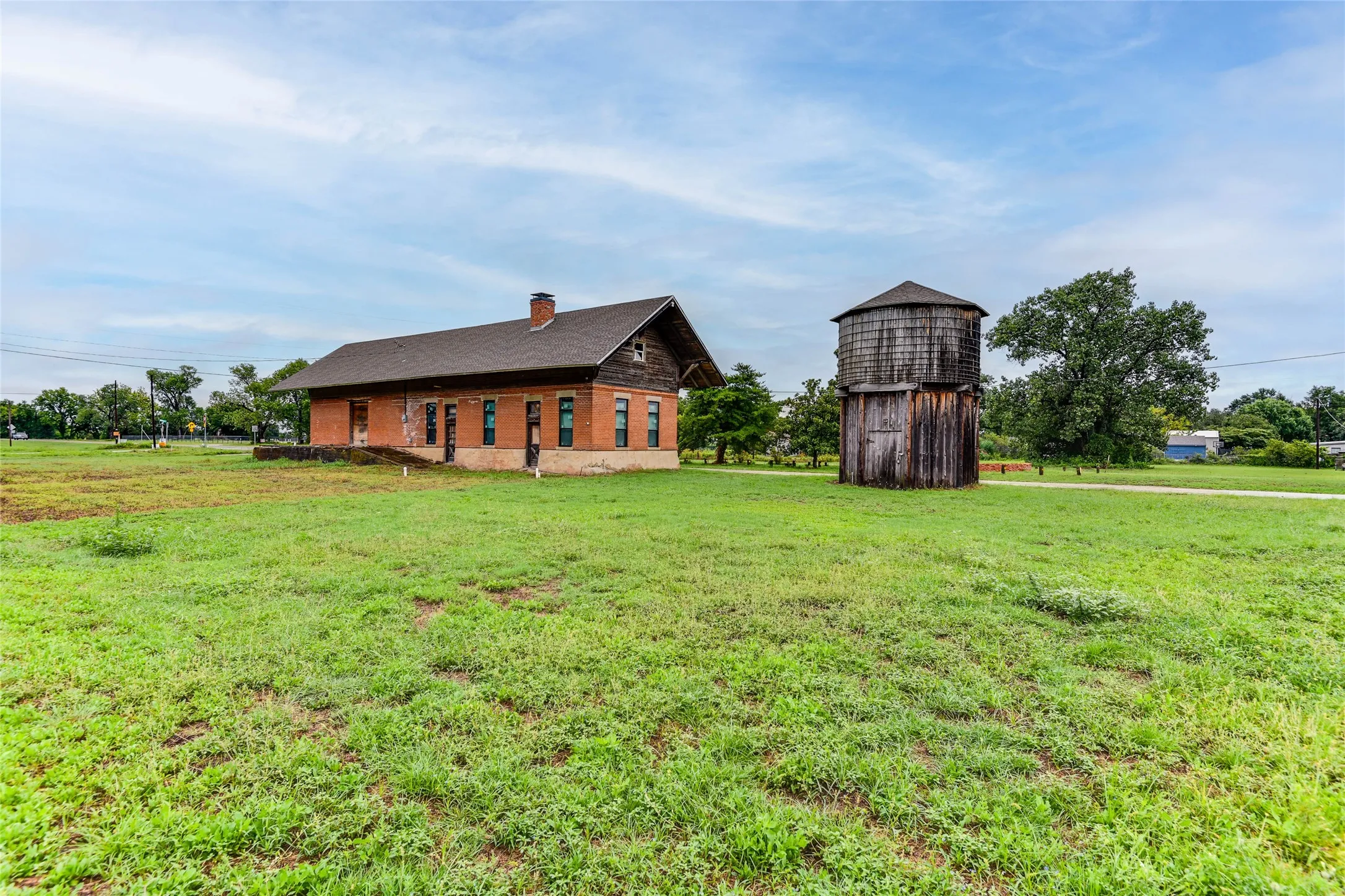 Business For Sale in Kaufman County , 211 Main Street, Rosser, Texas 75157, 0, 0, Garage spaces, 0 Sqft, built in 1917, mls#21327820, Real Estate Agent in Rosser, Homes For Sale in Kaufman county, Homes For Sale in Rosser, Realtor in Rosser Texas, Real Estate Brokerage Independent Realty Texas, Luminita Cordes Realtor