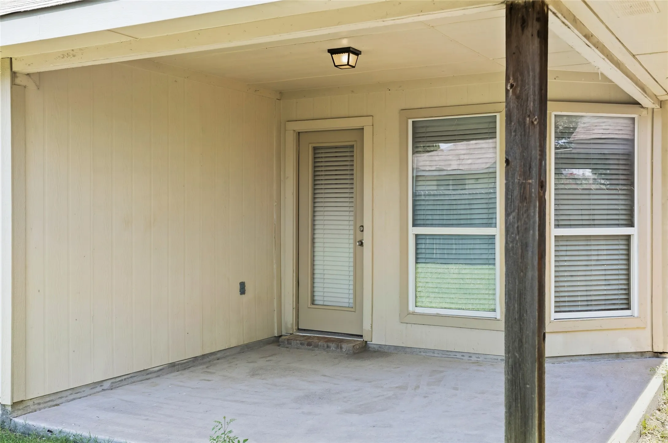 Single Family Residence For Sale in Rockwall County , 2612 Spencer Circle, Royse City, Texas 75189, 3 Bedroom, 2 Bathroom, 2 Garage spaces, 1,628 Sqft, built in 2005, mls#21324470, Real Estate Agent in Royse City, Homes For Sale in Rockwall county, Homes For Sale in Royse City, Realtor in Royse City Texas, Real Estate Brokerage Independent Realty Texas, Luminita Cordes Realtor