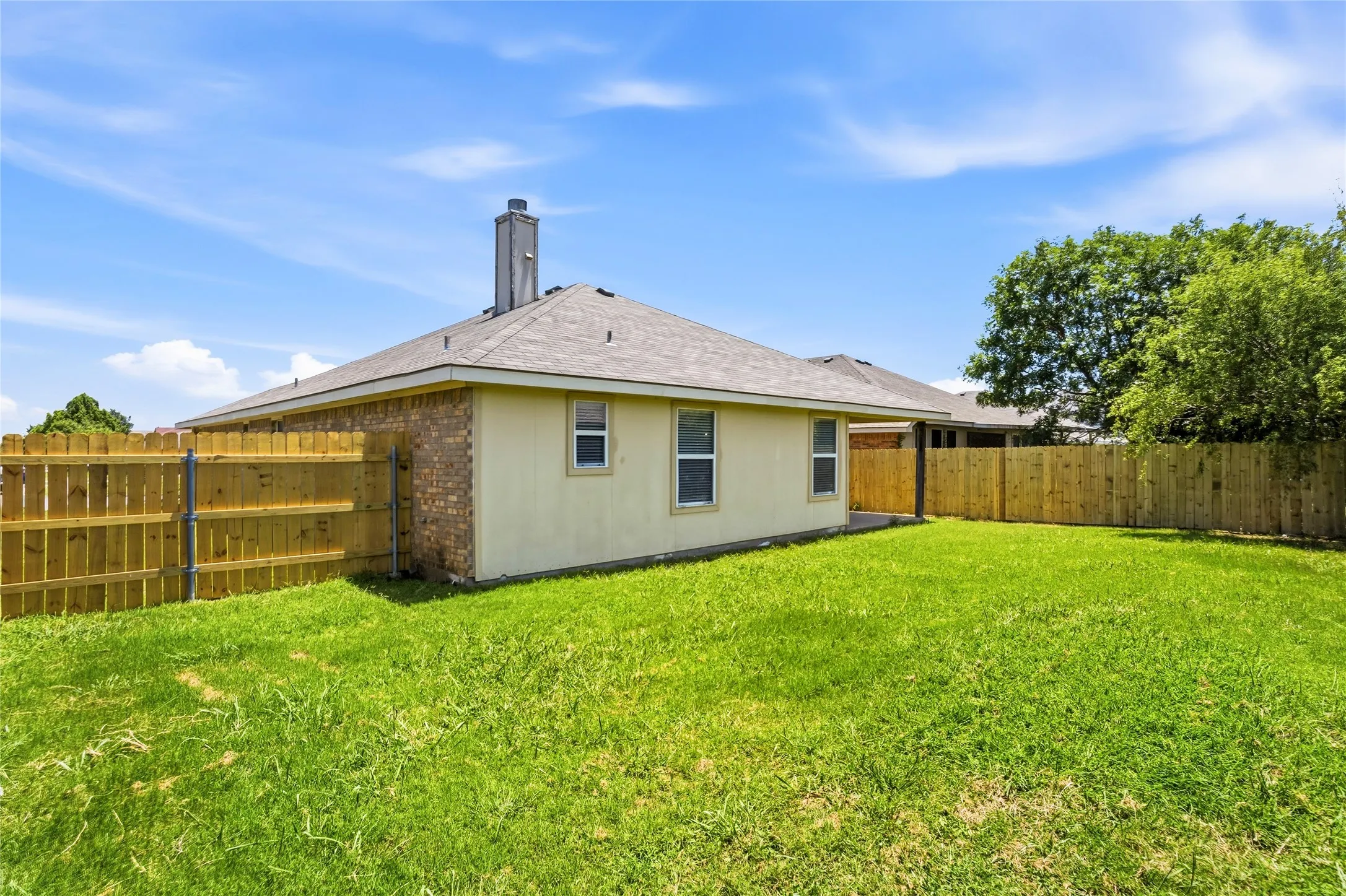 Single Family Residence For Sale in Rockwall County , 2612 Spencer Circle, Royse City, Texas 75189, 3 Bedroom, 2 Bathroom, 2 Garage spaces, 1,628 Sqft, built in 2005, mls#21324470, Real Estate Agent in Royse City, Homes For Sale in Rockwall county, Homes For Sale in Royse City, Realtor in Royse City Texas, Real Estate Brokerage Independent Realty Texas, Luminita Cordes Realtor