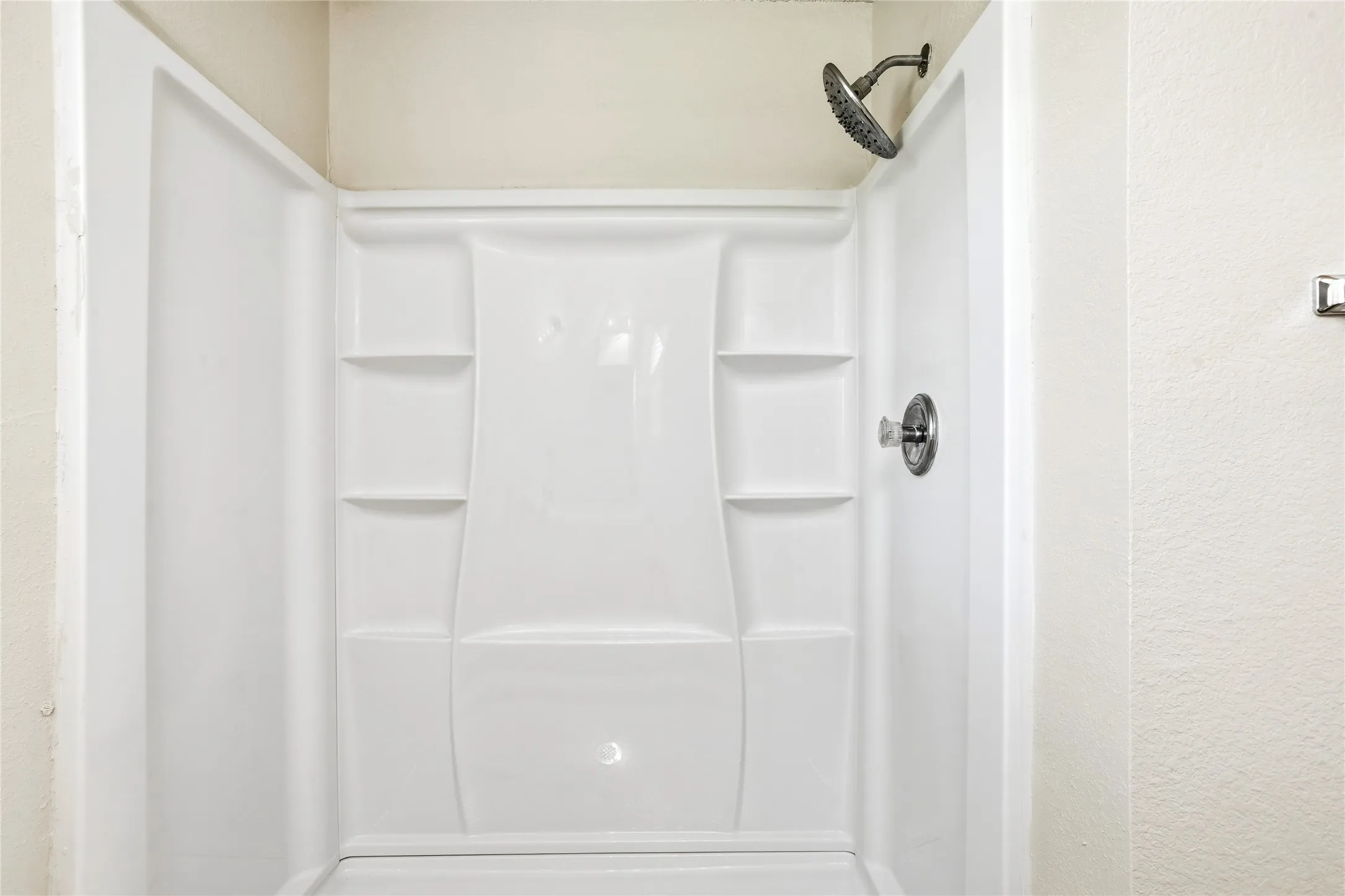 Single Family Residence For Sale in Rockwall County , 2612 Spencer Circle, Royse City, Texas 75189, 3 Bedroom, 2 Bathroom, 2 Garage spaces, 1,628 Sqft, built in 2005, mls#21324470, Real Estate Agent in Royse City, Homes For Sale in Rockwall county, Homes For Sale in Royse City, Realtor in Royse City Texas, Real Estate Brokerage Independent Realty Texas, Luminita Cordes Realtor