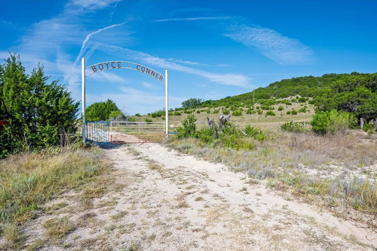 Ranch For Sale in Coryell County , 3255 County Road 154, Evant, Texas 76525, 0, 0, Garage spaces, 0 Sqft, built in 1965, mls#21330273, Real Estate Agent in Evant, Homes For Sale in Coryell county, Homes For Sale in Evant, Realtor in Evant Texas, Real Estate Brokerage Independent Realty Texas, Luminita Cordes Realtor