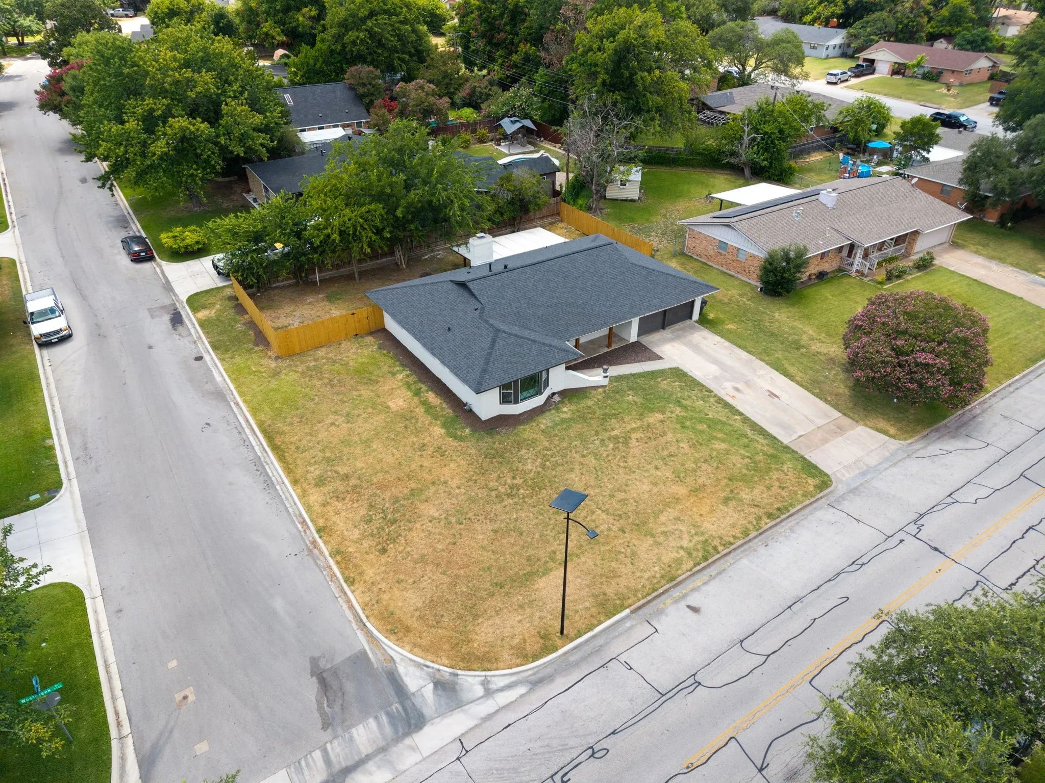 Single Family Residence For Sale in Tarrant County , 5512 Westcreek Drive, Fort Worth, Texas 76133, 3 Bedroom, 3 Bathroom, 2 Garage spaces, 1,828 Sqft, built in 1959, mls#21330014, Real Estate Agent in Fort Worth, Homes For Sale in Tarrant county, Homes For Sale in Fort Worth, Realtor in Fort Worth Texas, Real Estate Brokerage Independent Realty Texas, Luminita Cordes Realtor