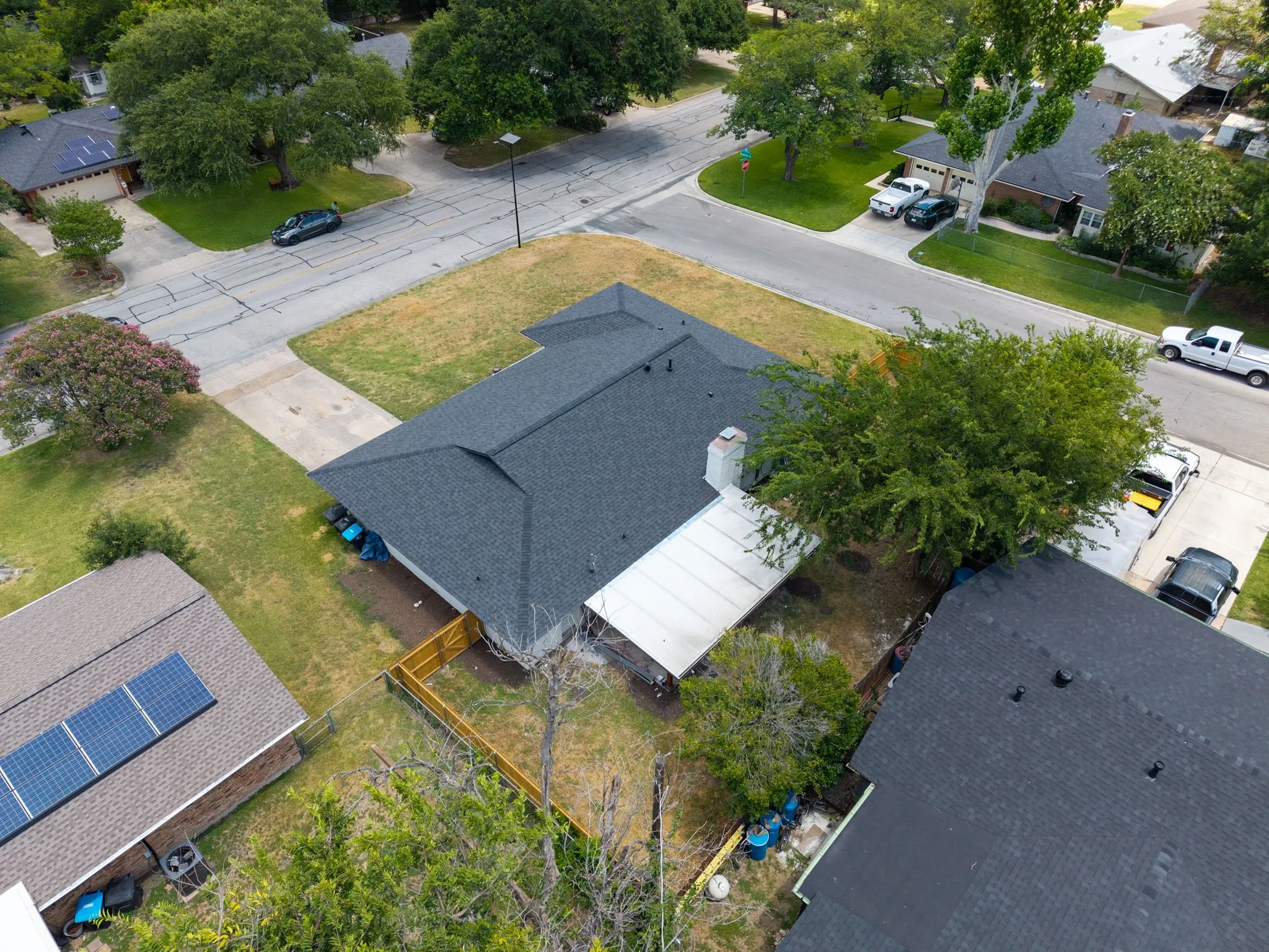 Single Family Residence For Sale in Tarrant County , 5512 Westcreek Drive, Fort Worth, Texas 76133, 3 Bedroom, 3 Bathroom, 2 Garage spaces, 1,828 Sqft, built in 1959, mls#21330014, Real Estate Agent in Fort Worth, Homes For Sale in Tarrant county, Homes For Sale in Fort Worth, Realtor in Fort Worth Texas, Real Estate Brokerage Independent Realty Texas, Luminita Cordes Realtor