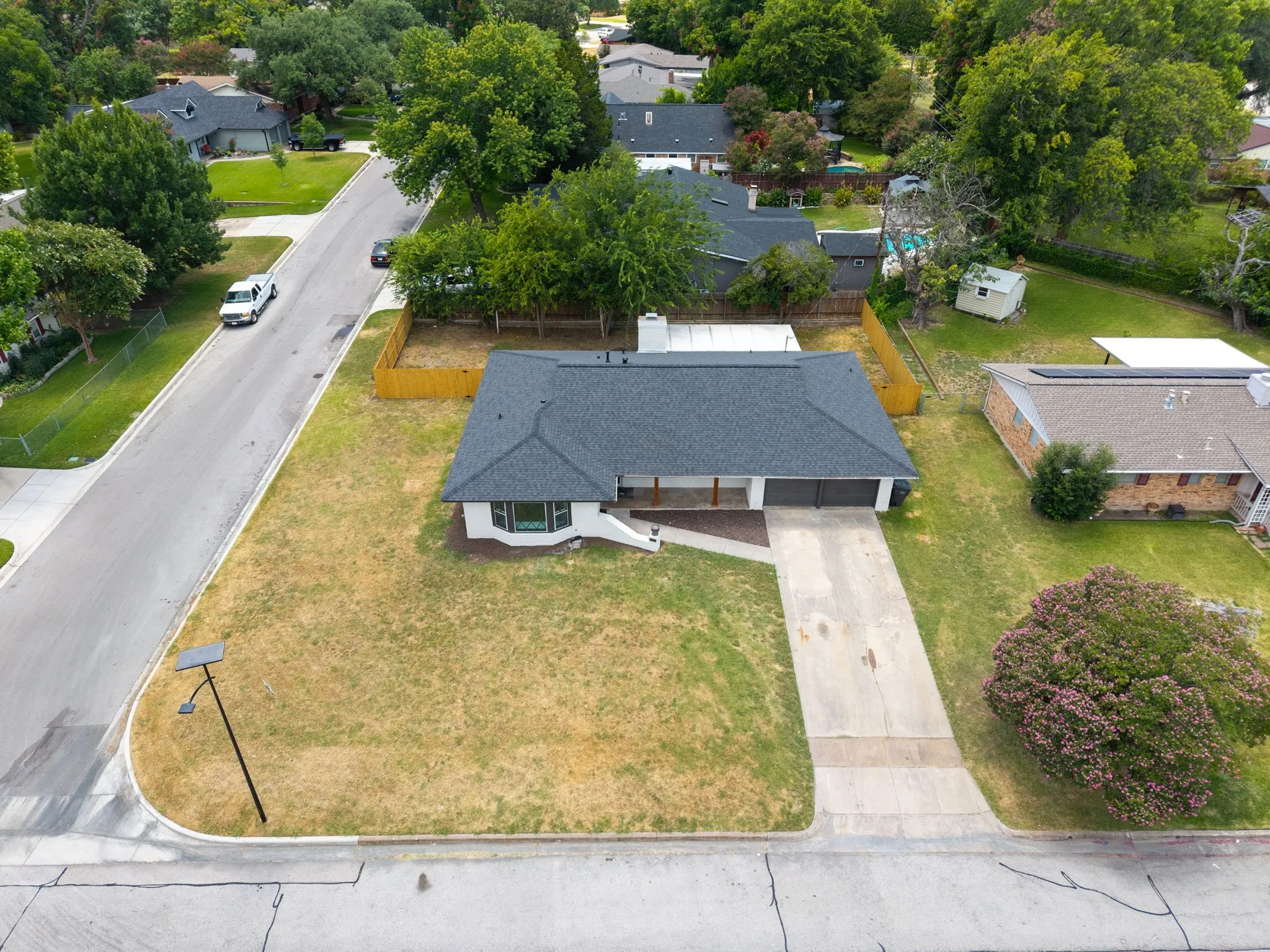 Single Family Residence For Sale in Tarrant County , 5512 Westcreek Drive, Fort Worth, Texas 76133, 3 Bedroom, 3 Bathroom, 2 Garage spaces, 1,828 Sqft, built in 1959, mls#21330014, Real Estate Agent in Fort Worth, Homes For Sale in Tarrant county, Homes For Sale in Fort Worth, Realtor in Fort Worth Texas, Real Estate Brokerage Independent Realty Texas, Luminita Cordes Realtor