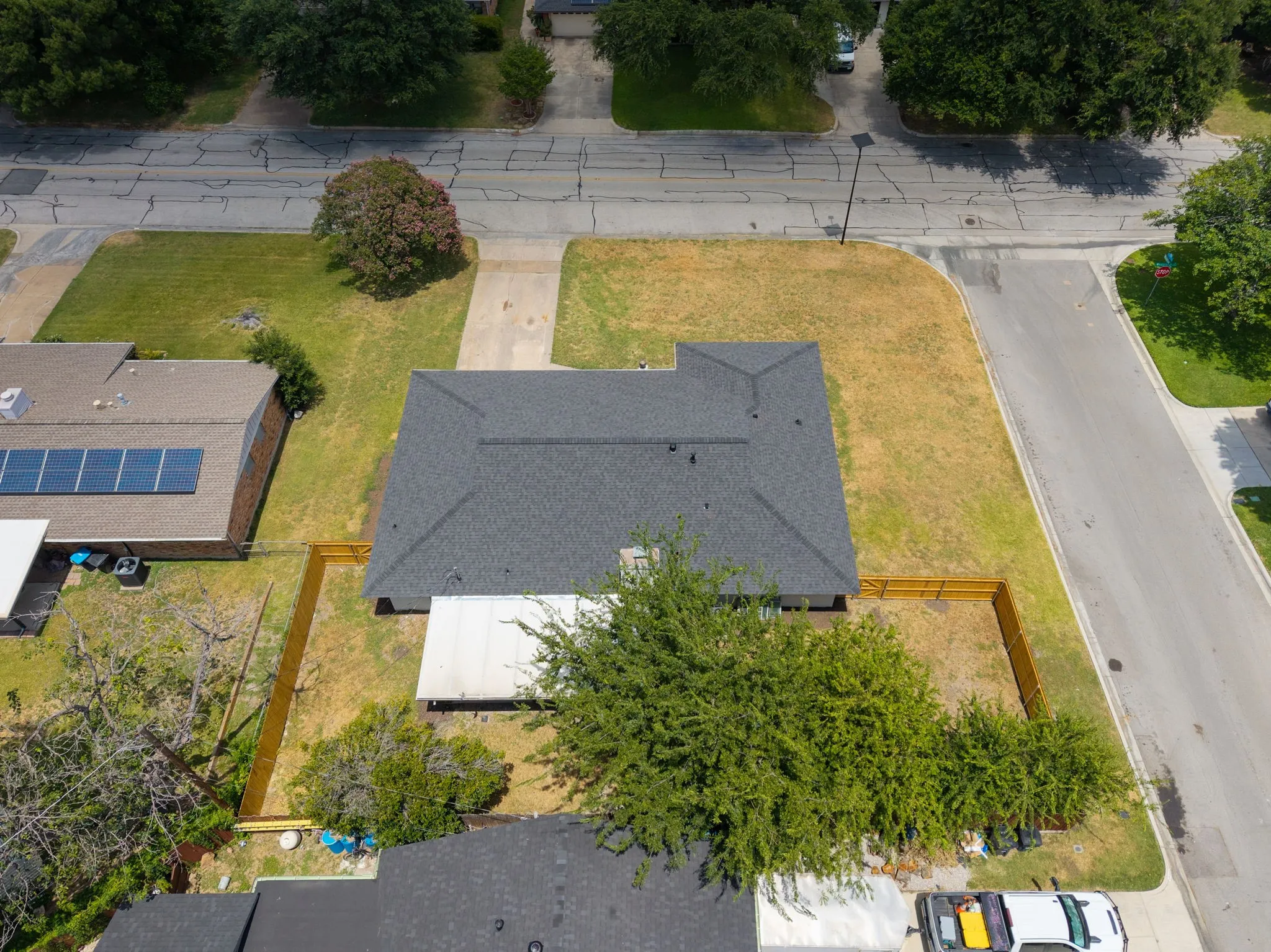 Single Family Residence For Sale in Tarrant County , 5512 Westcreek Drive, Fort Worth, Texas 76133, 3 Bedroom, 3 Bathroom, 2 Garage spaces, 1,828 Sqft, built in 1959, mls#21330014, Real Estate Agent in Fort Worth, Homes For Sale in Tarrant county, Homes For Sale in Fort Worth, Realtor in Fort Worth Texas, Real Estate Brokerage Independent Realty Texas, Luminita Cordes Realtor