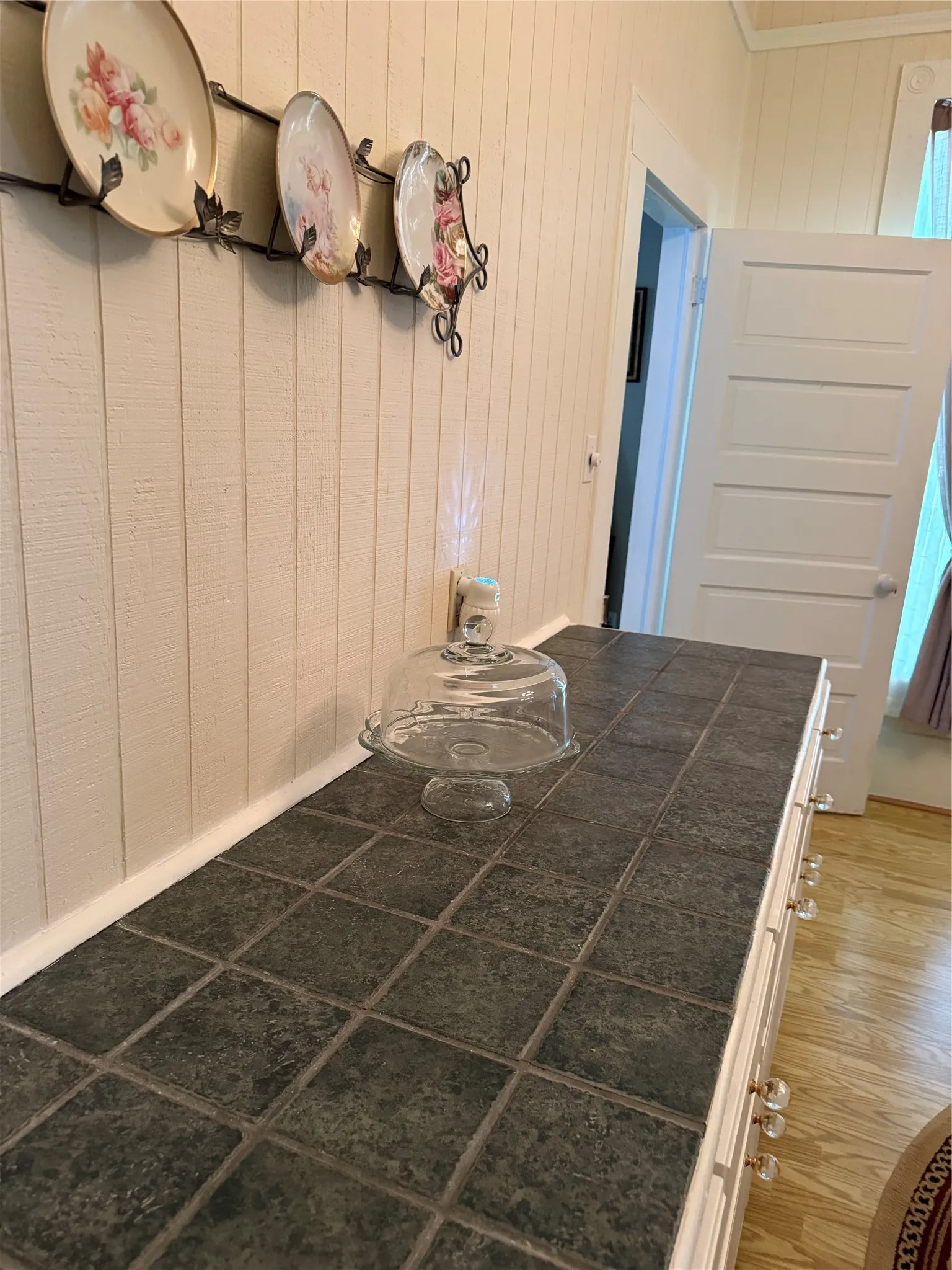 Single Family Residence For Sale in Hill County , 300 NW 3rd Street, Hubbard, Texas 76648, 2 Bedroom, 2 Bathroom, 1 Garage spaces, 1,465 Sqft, built in 1930, mls#21330275, Real Estate Agent in Hubbard, Homes For Sale in Hill county, Homes For Sale in Hubbard, Realtor in Hubbard Texas, Real Estate Brokerage Independent Realty Texas, Luminita Cordes Realtor