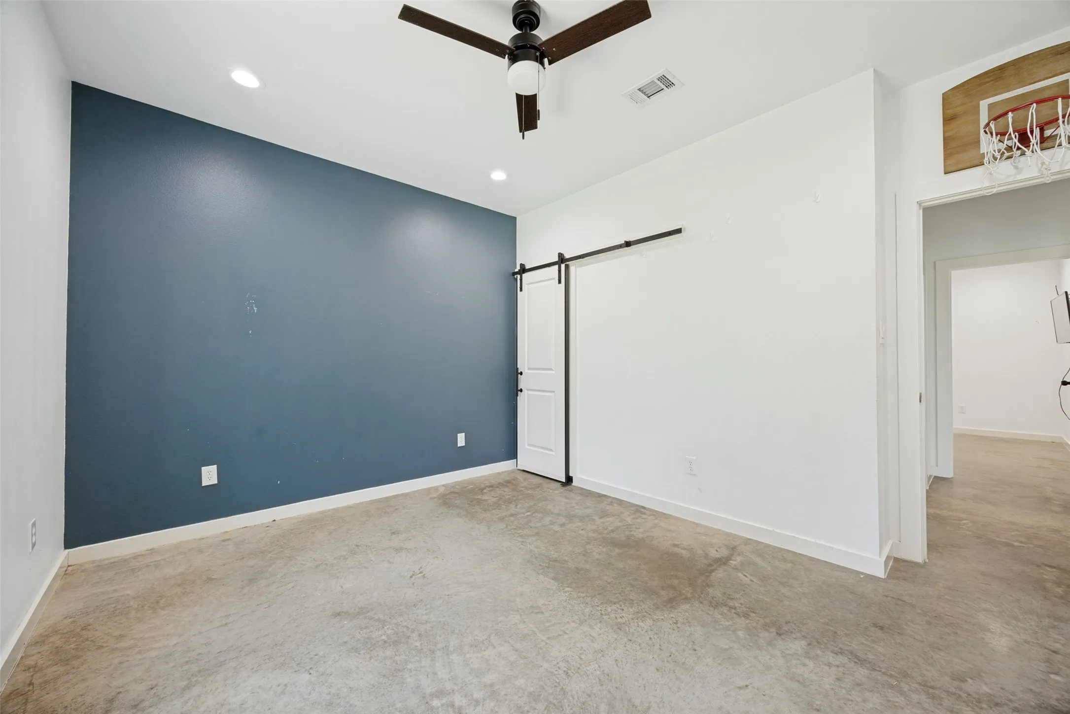 Single Family Residence For Sale in Rains County , 822 Private Road 7370, Point, Texas 75472, 3 Bedroom, 2 Bathroom, Garage spaces, 2,100 Sqft, built in 2022, mls#21330292, Real Estate Agent in Point, Homes For Sale in Rains county, Homes For Sale in Point, Realtor in Point Texas, Real Estate Brokerage Independent Realty Texas, Luminita Cordes Realtor