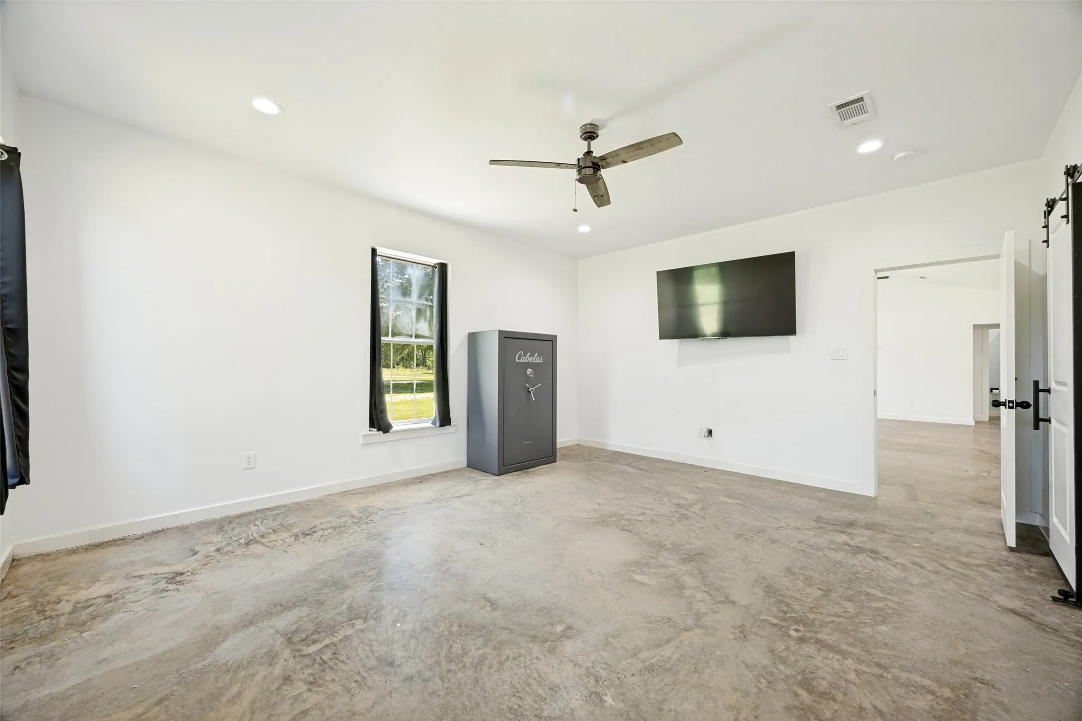 Single Family Residence For Sale in Rains County , 822 Private Road 7370, Point, Texas 75472, 3 Bedroom, 2 Bathroom, Garage spaces, 2,100 Sqft, built in 2022, mls#21330292, Real Estate Agent in Point, Homes For Sale in Rains county, Homes For Sale in Point, Realtor in Point Texas, Real Estate Brokerage Independent Realty Texas, Luminita Cordes Realtor