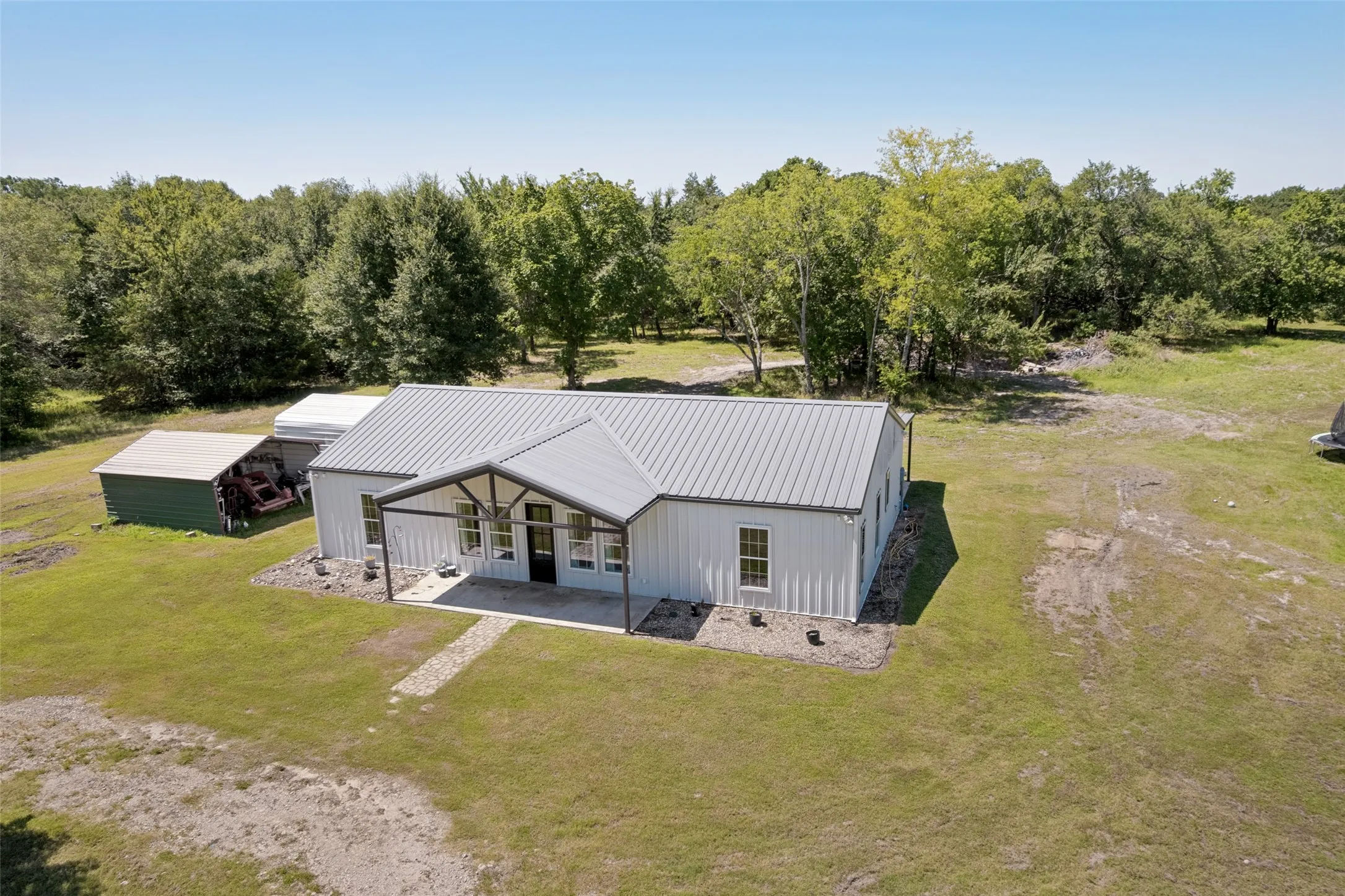 Single Family Residence For Sale in Rains County , 822 Private Road 7370, Point, Texas 75472, 3 Bedroom, 2 Bathroom, Garage spaces, 2,100 Sqft, built in 2022, mls#21330292, Real Estate Agent in Point, Homes For Sale in Rains county, Homes For Sale in Point, Realtor in Point Texas, Real Estate Brokerage Independent Realty Texas, Luminita Cordes Realtor