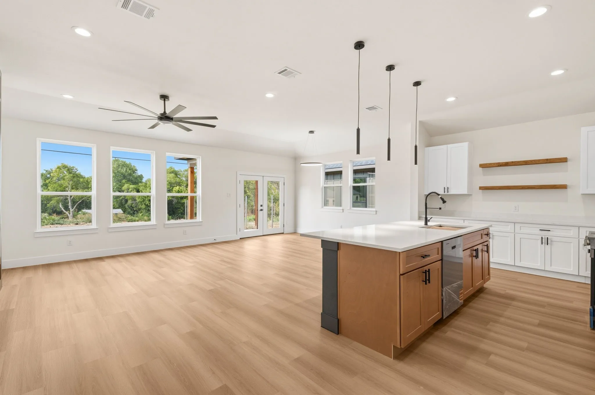 Single Family Residence For Sale in Tarrant County , 5220 Farnsworth Avenue, Fort Worth, Texas 76107, 3 Bedroom, 2 Bathroom, 2 Garage spaces, 1,603 Sqft, built in 2026, mls#21330293, Real Estate Agent in Fort Worth, Homes For Sale in Tarrant county, Homes For Sale in Fort Worth, Realtor in Fort Worth Texas, Real Estate Brokerage Independent Realty Texas, Luminita Cordes Realtor