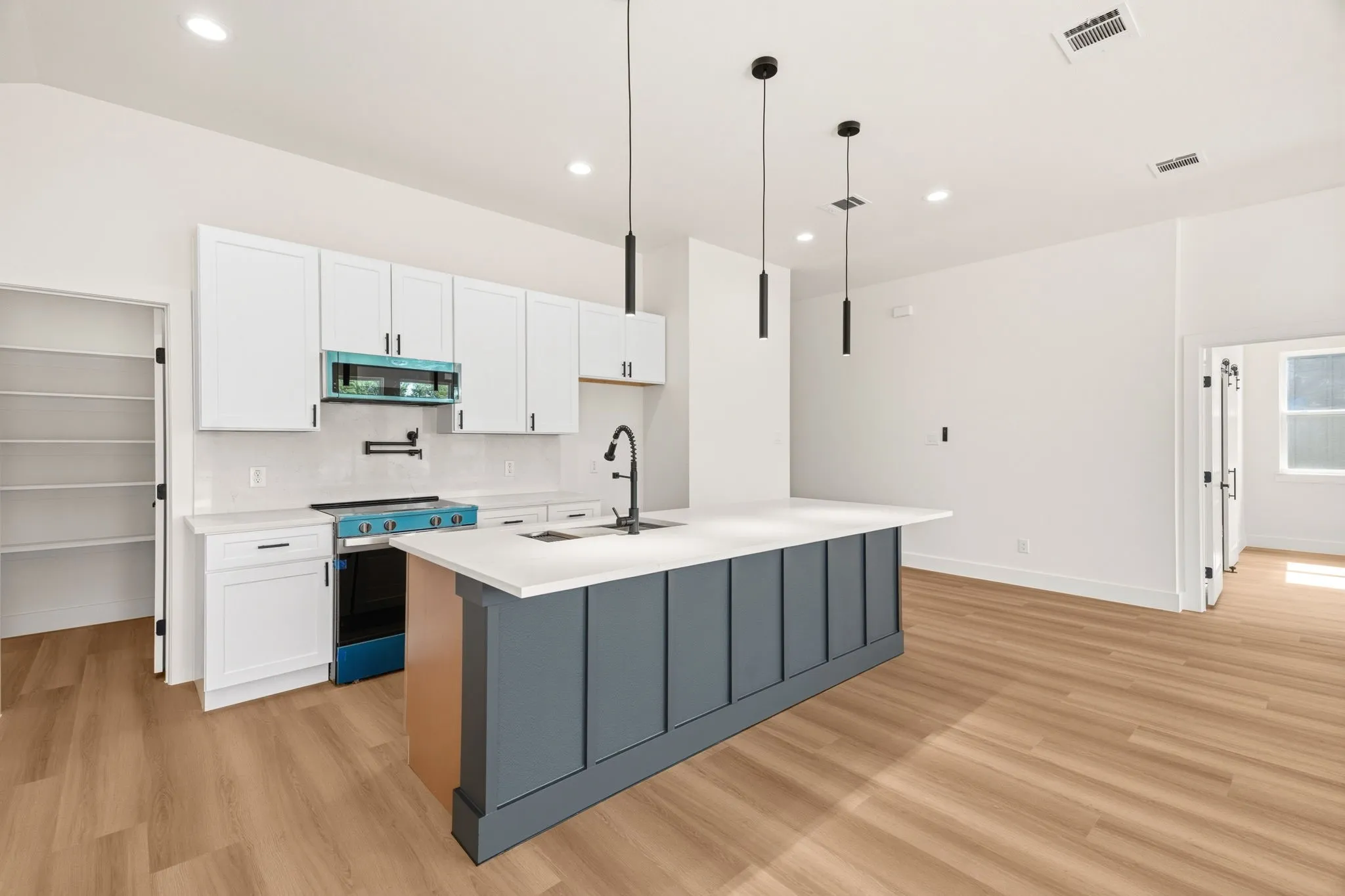 Single Family Residence For Sale in Tarrant County , 5220 Farnsworth Avenue, Fort Worth, Texas 76107, 3 Bedroom, 2 Bathroom, 2 Garage spaces, 1,603 Sqft, built in 2026, mls#21330293, Real Estate Agent in Fort Worth, Homes For Sale in Tarrant county, Homes For Sale in Fort Worth, Realtor in Fort Worth Texas, Real Estate Brokerage Independent Realty Texas, Luminita Cordes Realtor