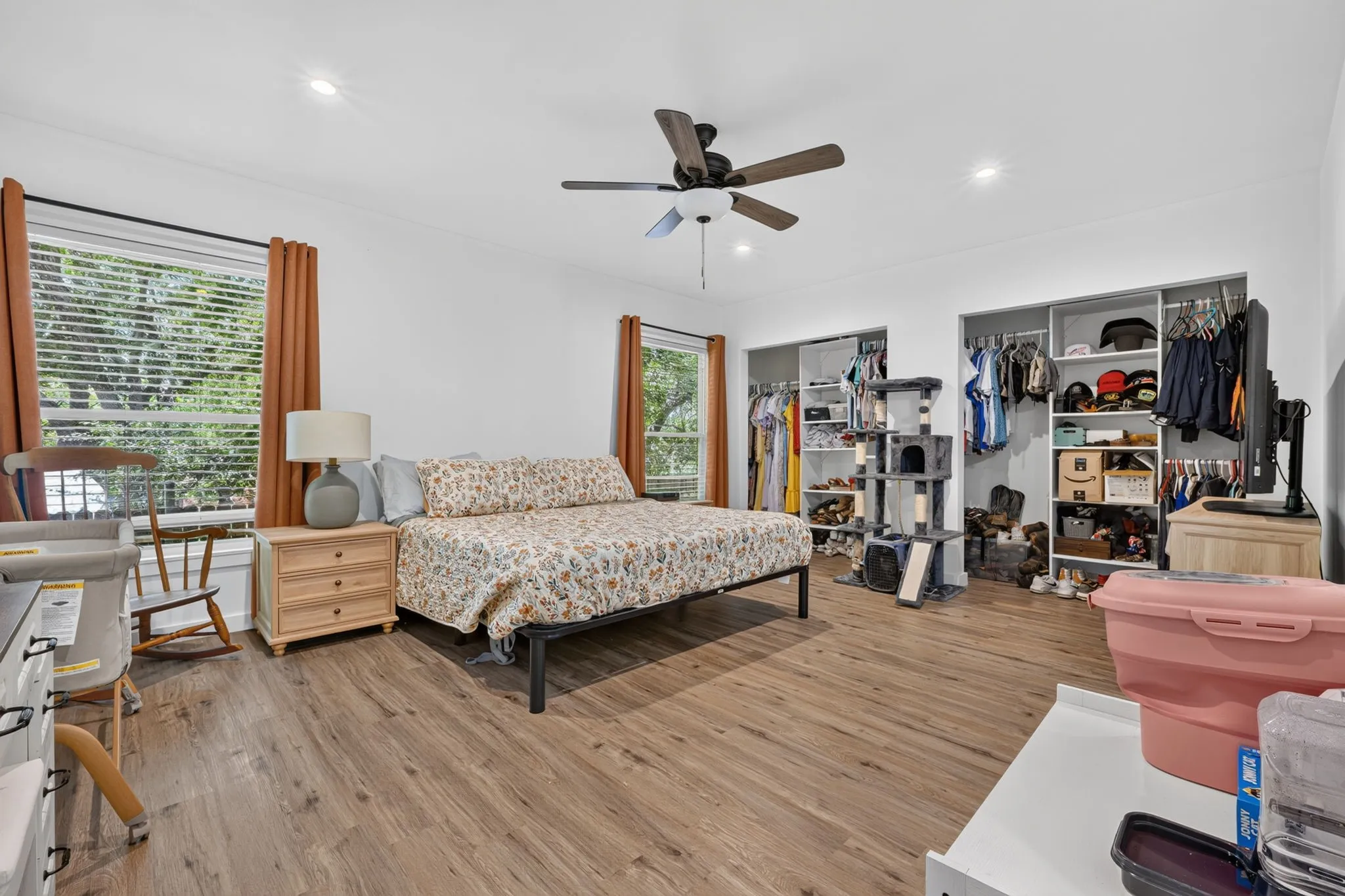 Single Family Residence For Sale in Palo Pinto County , 2100 NW 4th Avenue, Mineral Wells, Texas 76067, 3 Bedroom, 2 Bathroom, Garage spaces, 2,131 Sqft, built in 1942, mls#21329235, Real Estate Agent in Mineral Wells, Homes For Sale in Palo Pinto county, Homes For Sale in Mineral Wells, Realtor in Mineral Wells Texas, Real Estate Brokerage Independent Realty Texas, Luminita Cordes Realtor