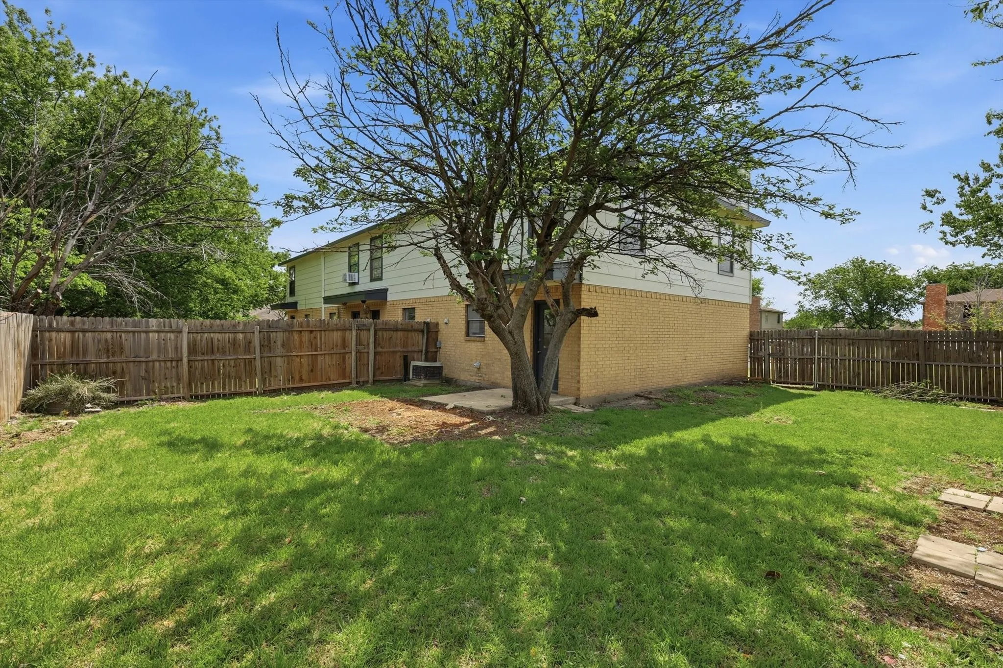 Quadruplex For Sale in Tarrant County , 316 Cambridge Drive, Saginaw, Texas 76179, 8 Bedroom, 8 Bathroom, Garage spaces, 0 Sqft, built in 1982, mls#21328690, Real Estate Agent in Saginaw, Homes For Sale in Tarrant county, Homes For Sale in Saginaw, Realtor in Saginaw Texas, Real Estate Brokerage Independent Realty Texas, Luminita Cordes Realtor