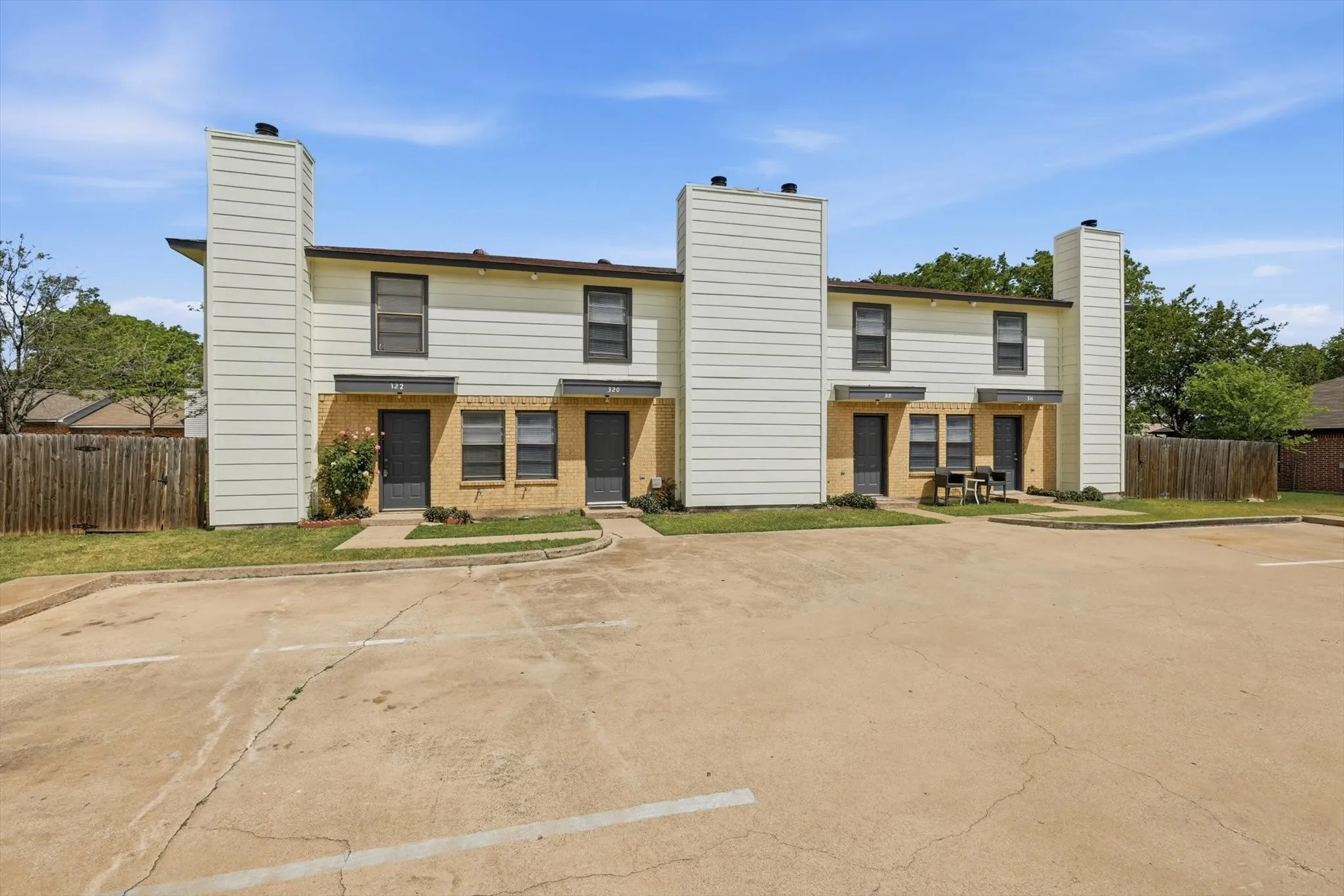 Quadruplex For Sale in Tarrant County , 316 Cambridge Drive, Saginaw, Texas 76179, 8 Bedroom, 8 Bathroom, Garage spaces, 0 Sqft, built in 1982, mls#21328690, Real Estate Agent in Saginaw, Homes For Sale in Tarrant county, Homes For Sale in Saginaw, Realtor in Saginaw Texas, Real Estate Brokerage Independent Realty Texas, Luminita Cordes Realtor