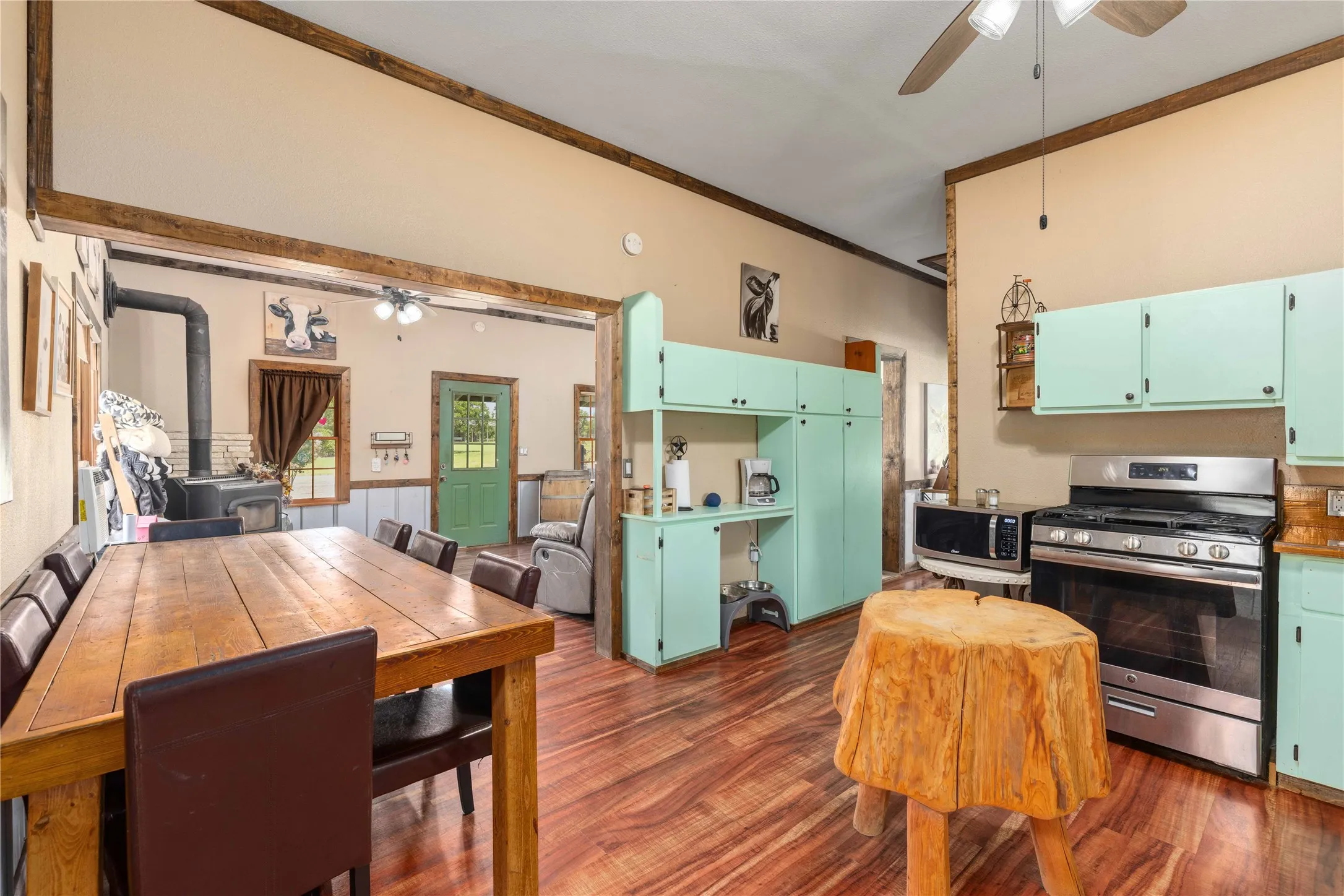 Single Family Residence For Sale in Brown County , 19175 Highway 183 N, May, Texas 76857, 2 Bedroom, 1 Bathroom, 1 Garage spaces, 1,198 Sqft, built in 0, mls#21329767, Real Estate Agent in May, Homes For Sale in Brown county, Homes For Sale in May, Realtor in May Texas, Real Estate Brokerage Independent Realty Texas, Luminita Cordes Realtor