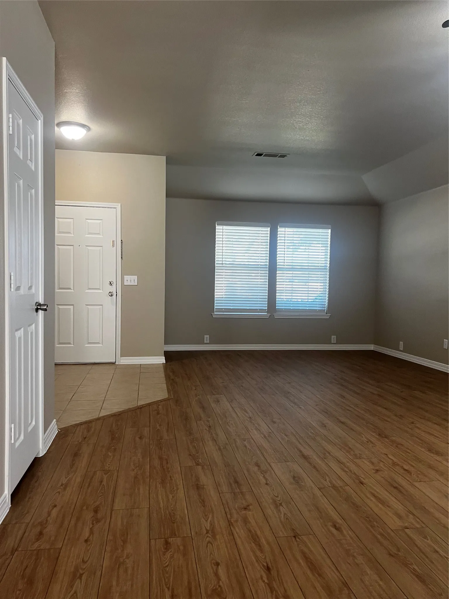Single Family Residence For Rent in Collin County , 1223 Periwinkle Drive, Wylie, Texas 75098, 3 Bedroom, 2 Bathroom, 2 Garage spaces, 1,860 Sqft, built in 2002, mls#21330336, Real Estate Agent in Wylie, Homes For Rent in Collin county, Homes For Rent in Wylie, Realtor in Wylie Texas, Real Estate Brokerage Independent Realty Texas, Luminita Cordes Realtor