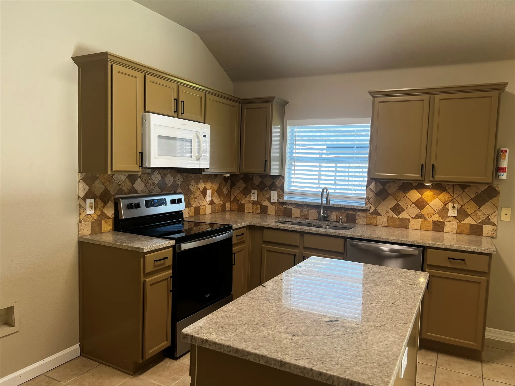 Single Family Residence For Rent in Collin County , 1223 Periwinkle Drive, Wylie, Texas 75098, 3 Bedroom, 2 Bathroom, 2 Garage spaces, 1,860 Sqft, built in 2002, mls#21330336, Real Estate Agent in Wylie, Homes For Rent in Collin county, Homes For Rent in Wylie, Realtor in Wylie Texas, Real Estate Brokerage Independent Realty Texas, Luminita Cordes Realtor