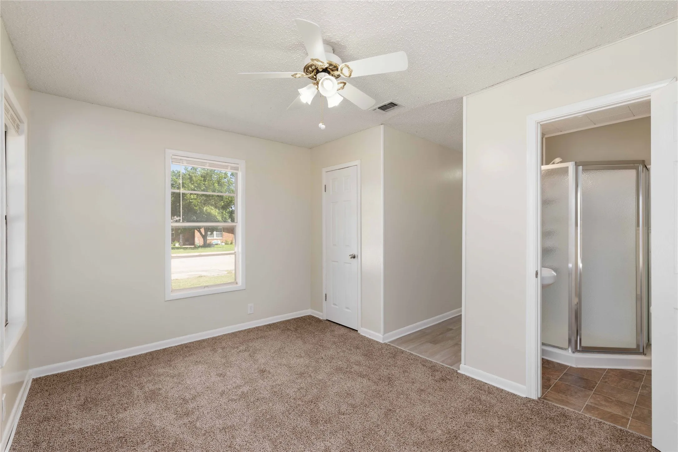 Single Family Residence For Sale in Brown County , 1301 15th Street, Brownwood, Texas 76801, 4 Bedroom, 3 Bathroom, 2 Garage spaces, 2,491 Sqft, built in 0, mls#21330342, Real Estate Agent in Brownwood, Homes For Sale in Brown county, Homes For Sale in Brownwood, Realtor in Brownwood Texas, Real Estate Brokerage Independent Realty Texas, Luminita Cordes Realtor