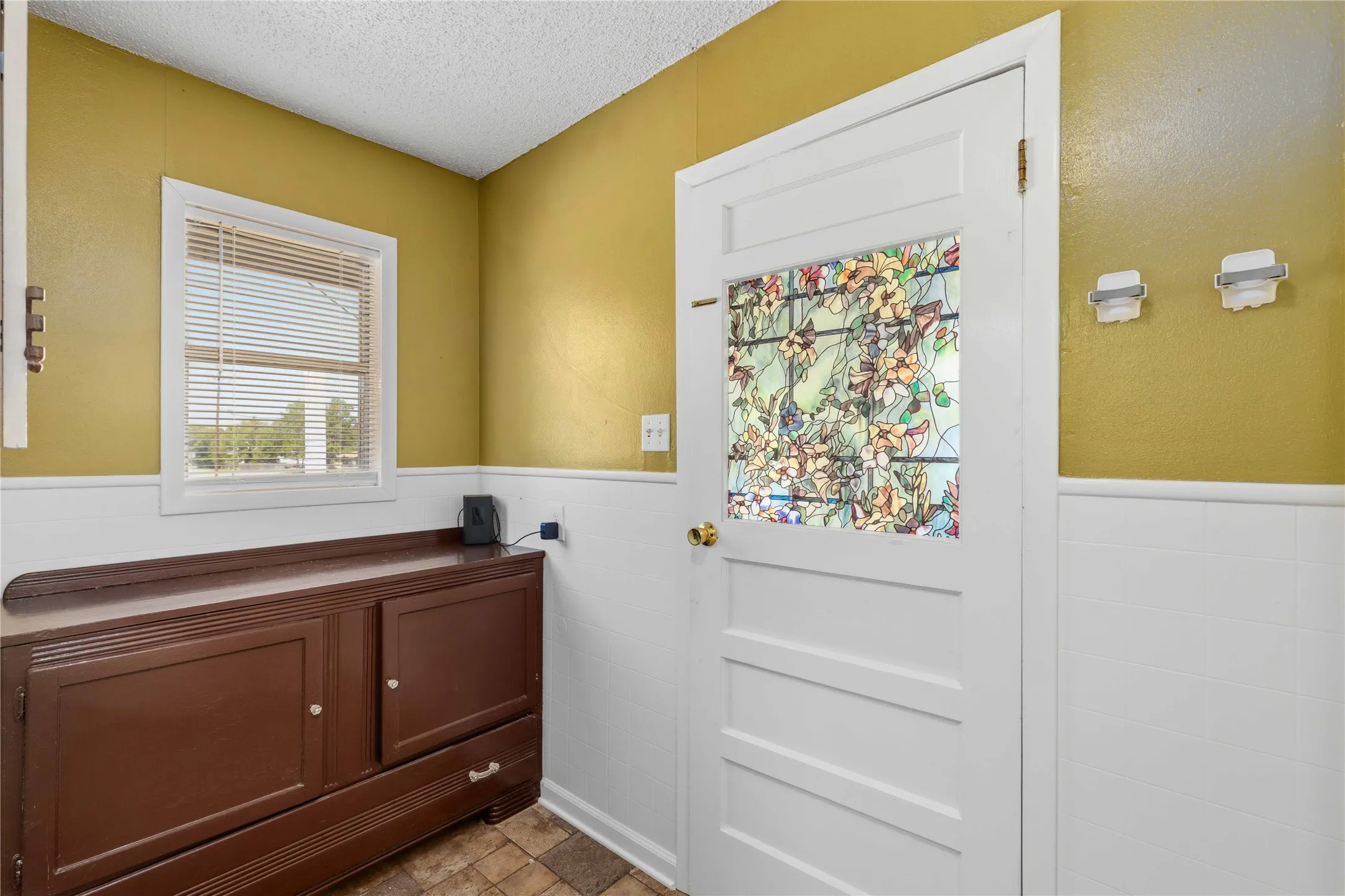 Single Family Residence For Sale in Brown County , 1301 15th Street, Brownwood, Texas 76801, 4 Bedroom, 3 Bathroom, 2 Garage spaces, 2,491 Sqft, built in 0, mls#21330342, Real Estate Agent in Brownwood, Homes For Sale in Brown county, Homes For Sale in Brownwood, Realtor in Brownwood Texas, Real Estate Brokerage Independent Realty Texas, Luminita Cordes Realtor